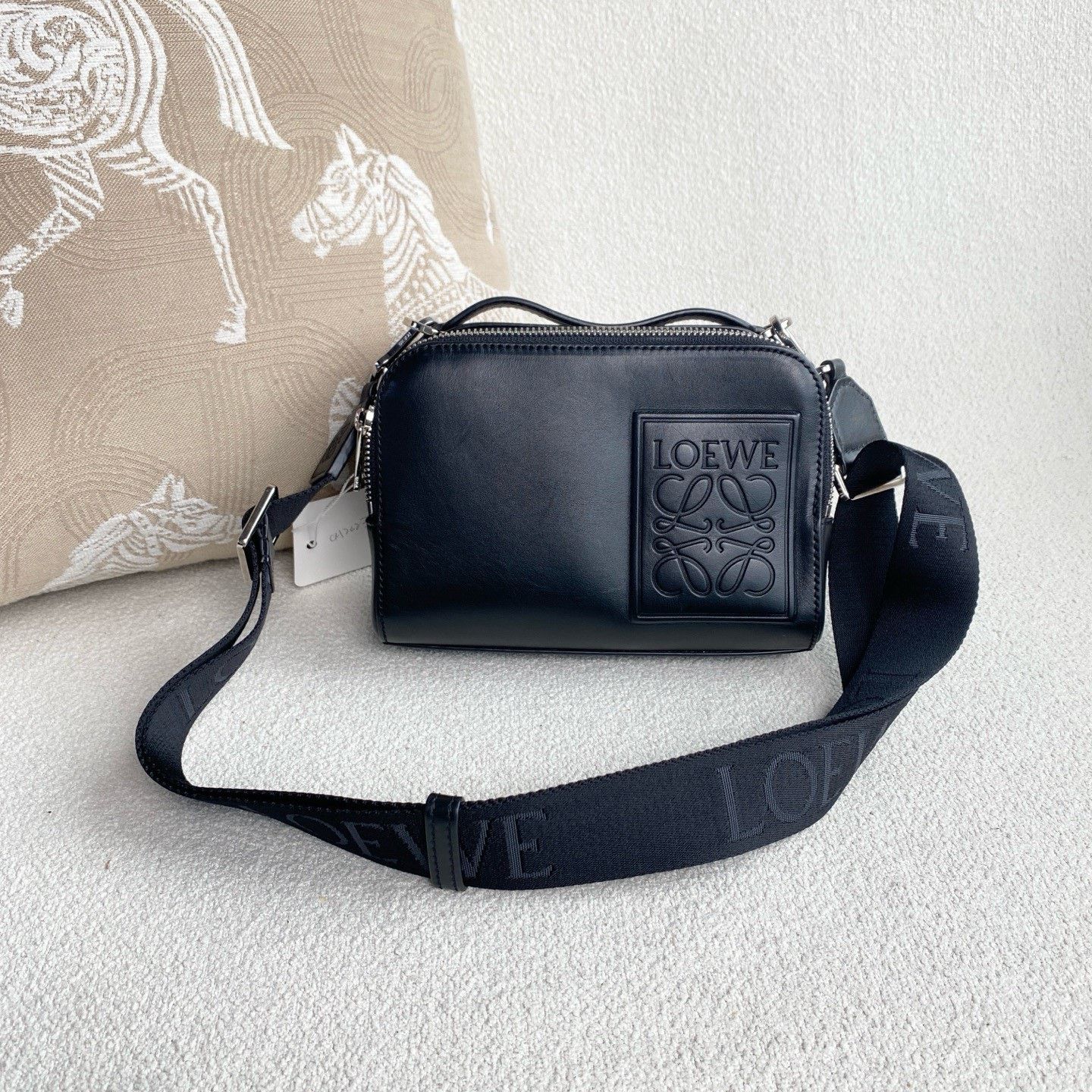 Loewe Pre-loved Bag Very good condition Size ONE SIZE - 1 Thumbnail