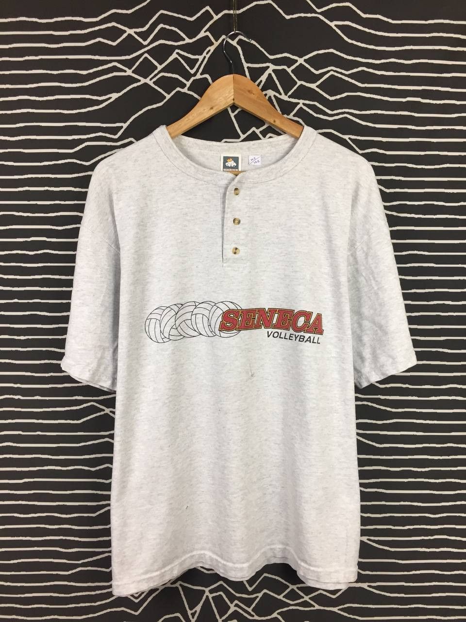Vintage Vtg Cotton Deluxe Senesa Volleyball Sportswear Tee Size US XL / EU 56 / 4 - 2 Thumbnail