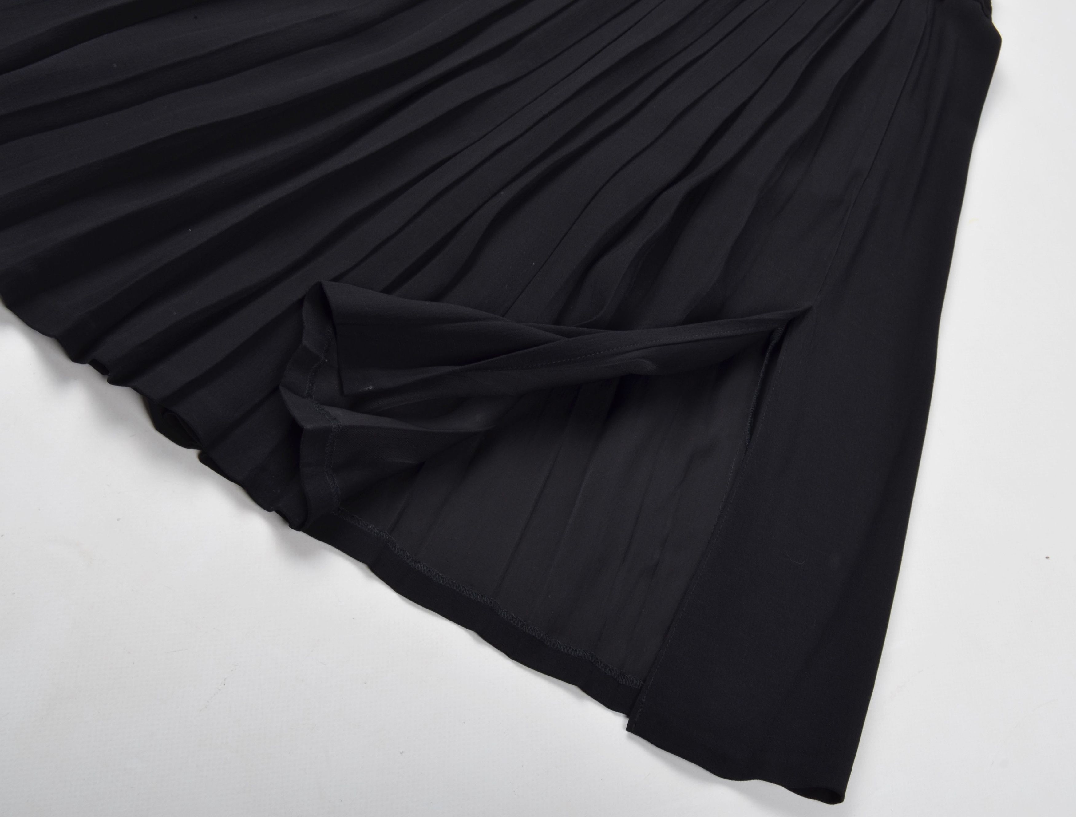 Zadig & Voltaire Zadig & Voltaire Black Pleated Midi Skirt Size 26" / US 2 / IT 38 - 7 Thumbnail