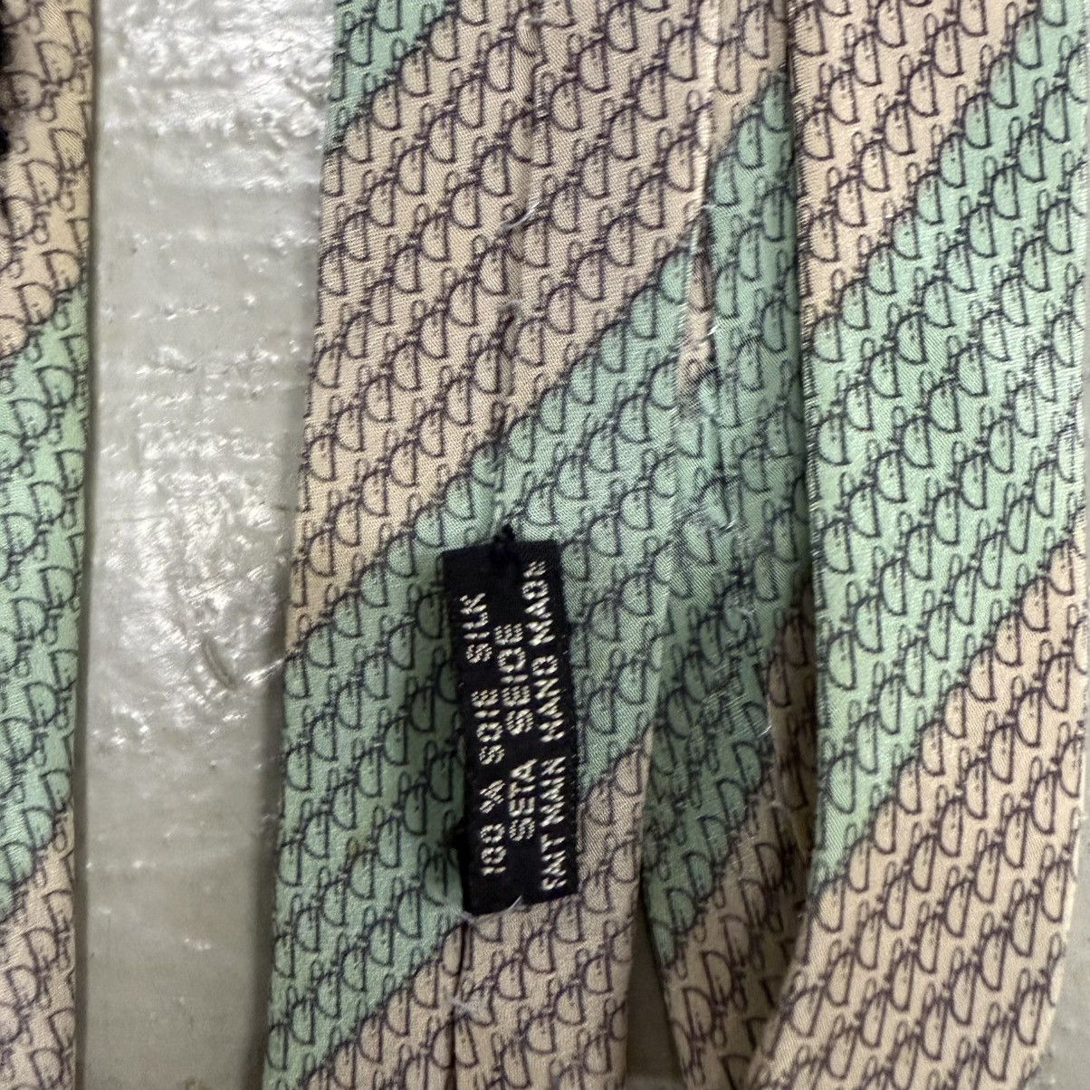 Christian Dior Monsieur Vintage Christian Dior Monsieur Silk Gradient Monogram Ties Size ONE SIZE - 8 Thumbnail