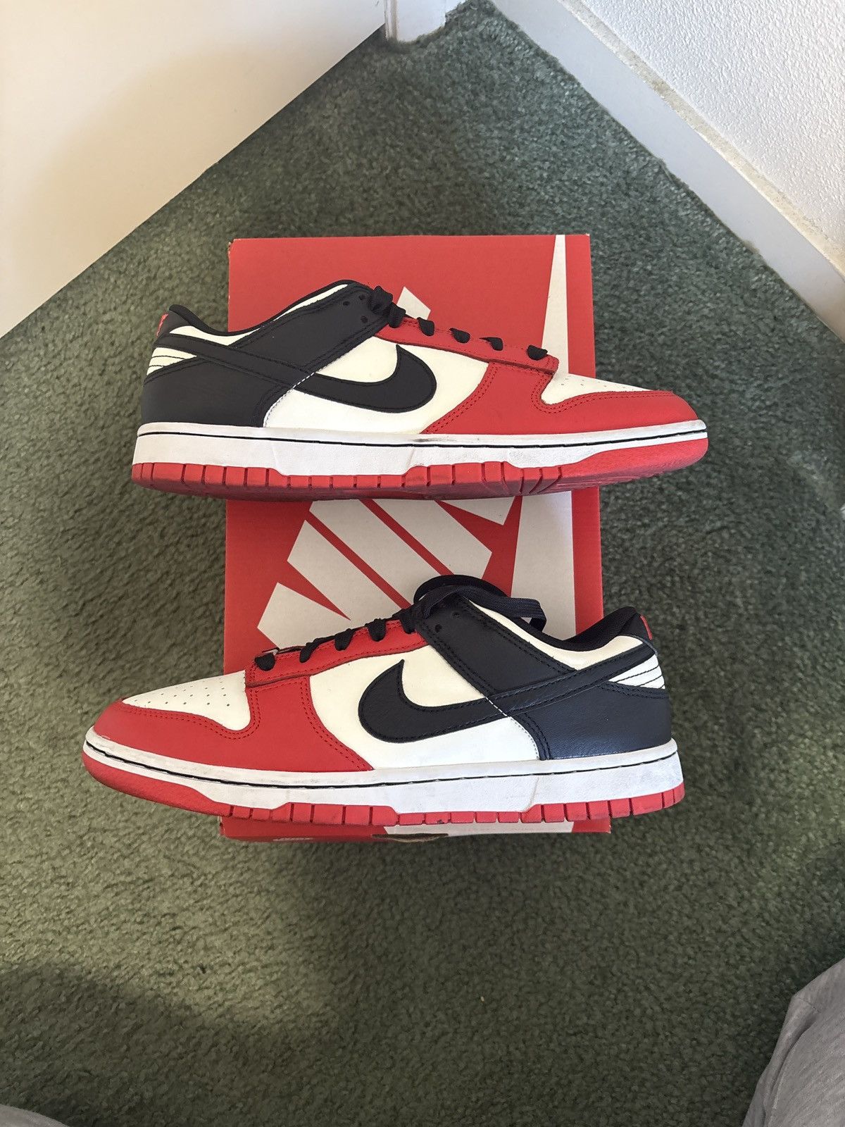 Nike Nike Dunk Low EMB X NBA 75th Anniversary Bulls Size 8.5 Size US 8.5 / EU 41-42 - 1 Thumbnail