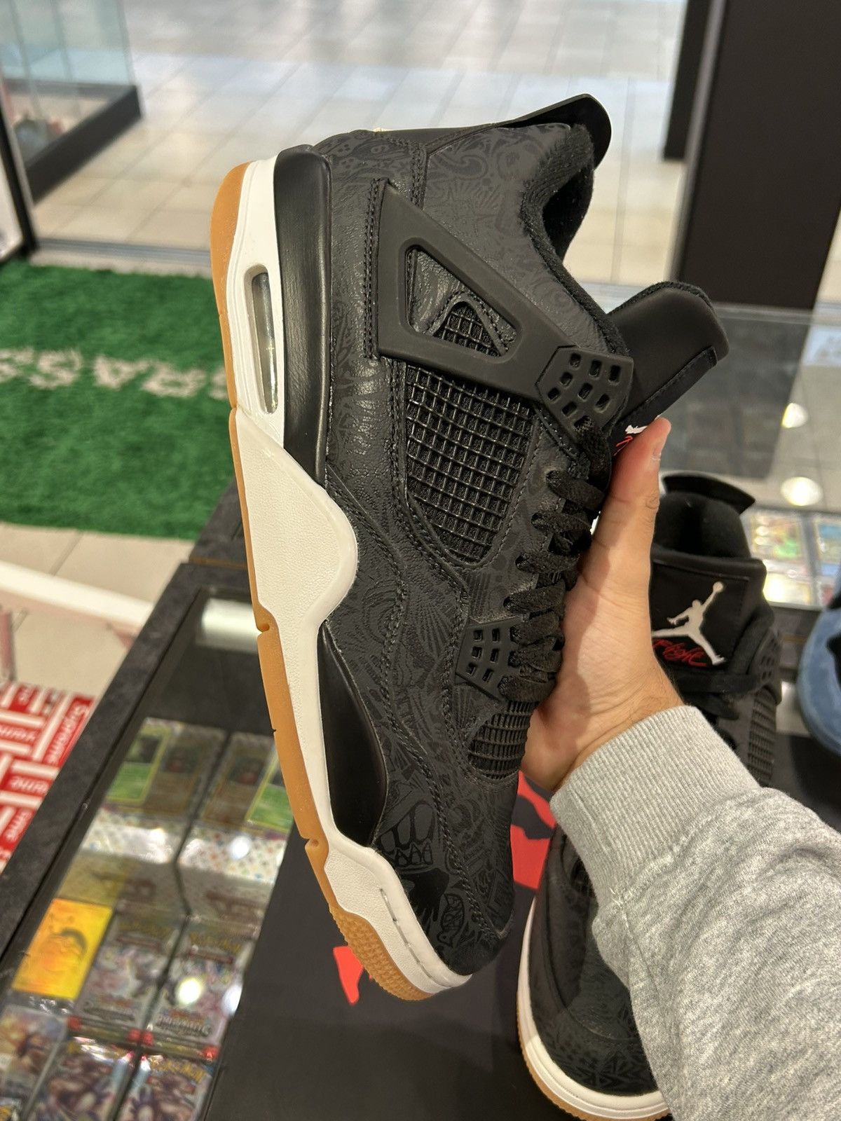 Jordan Brand Jordan 4 retro Laser Blackgum Size US 12 / EU 45 - 6 Thumbnail