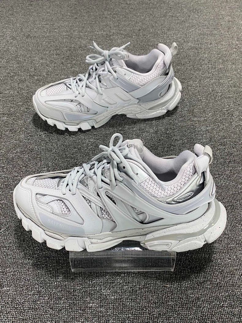 Balenciaga Gray Balenciaga Dad Sneakers Size 44-2505 Size US 10.5 / EU 43-44 - 3 Thumbnail