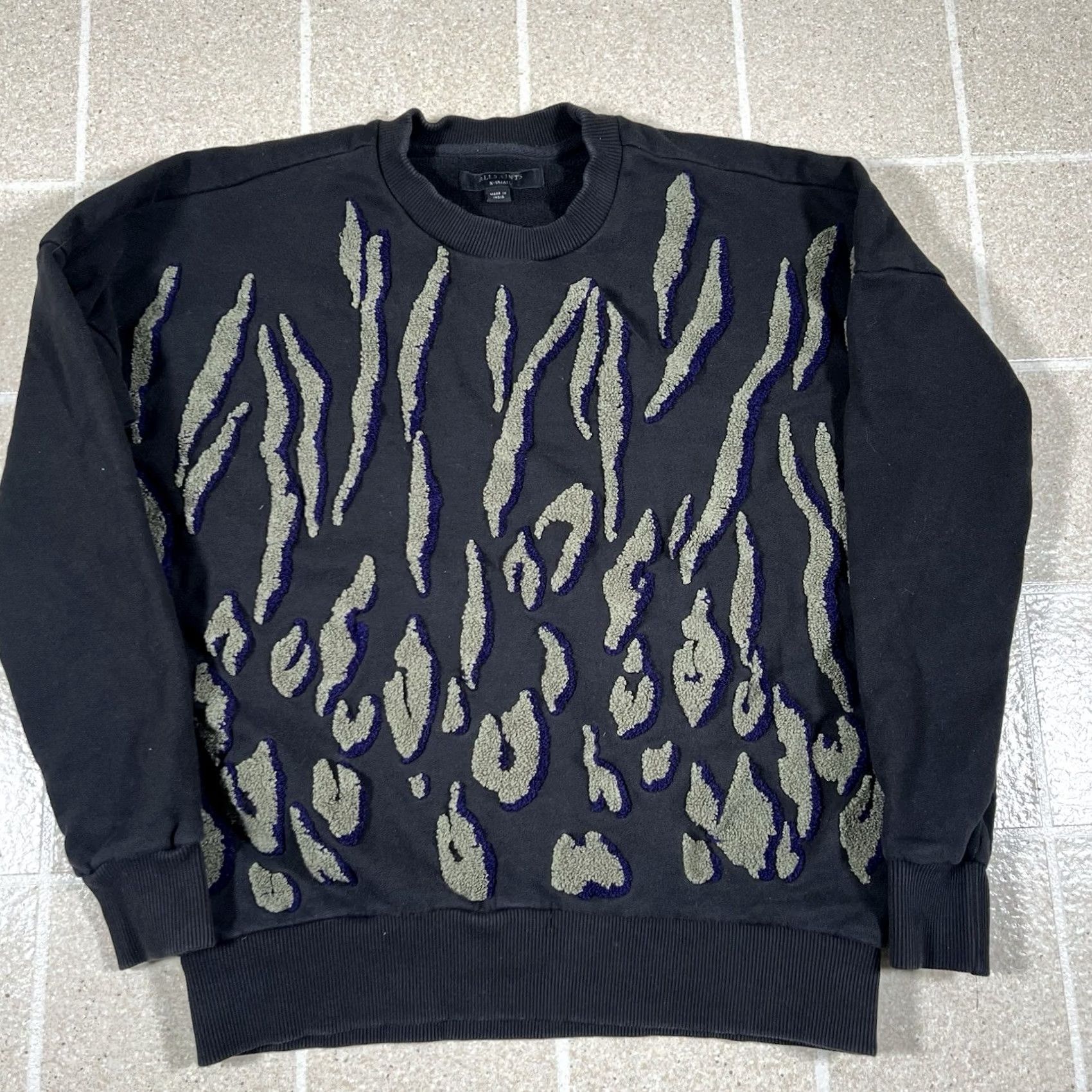 Allsaints VINTAGE ALLSAINTS Women's XS Embroidered Scar Sweat Sweater XS Black Pullover Womens Embroidered Sweatshirt Size XS / US 0-2 / IT 36-38 - 2 Thumbnail