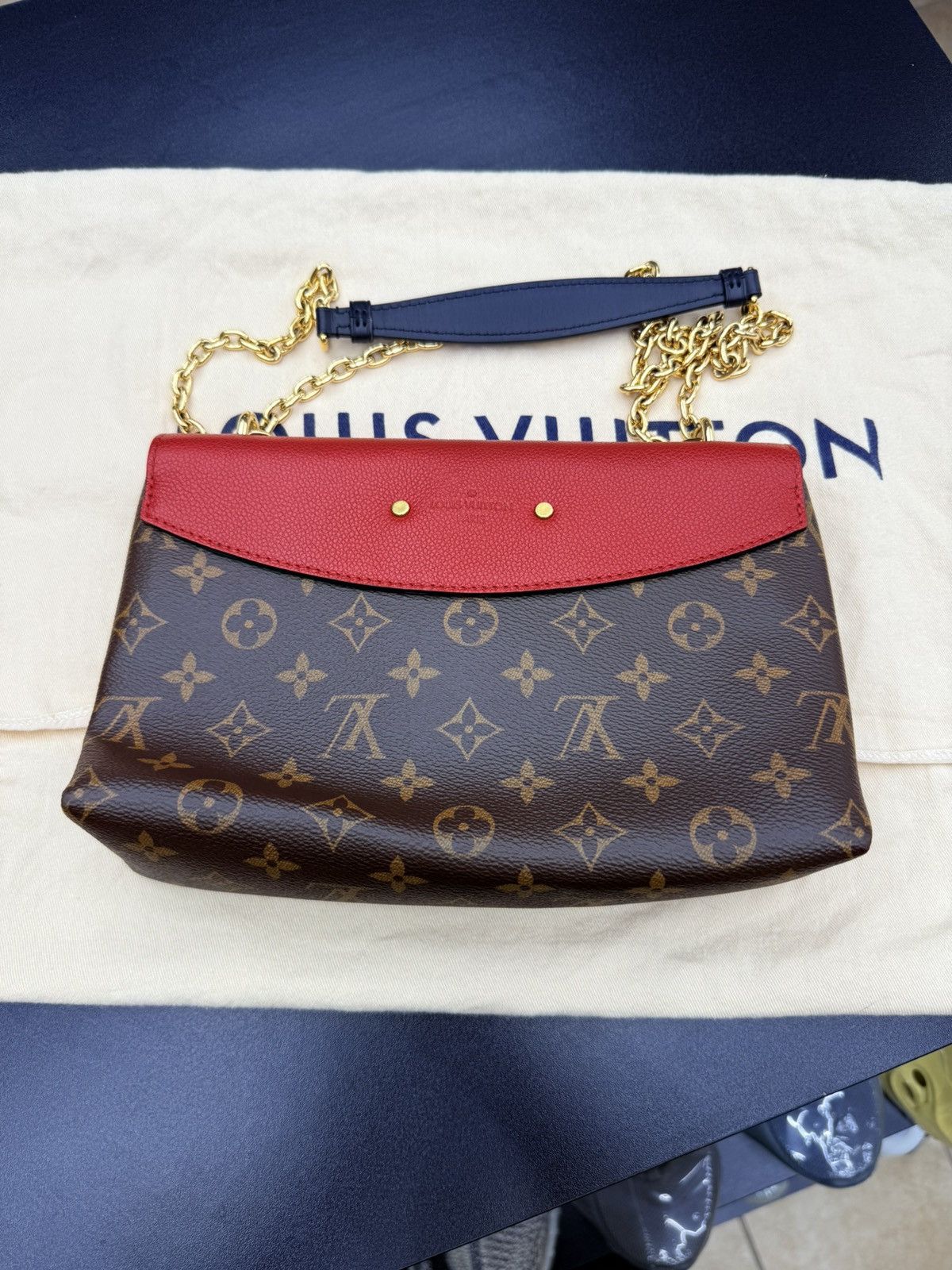 Louis Vuitton Louis Vuitton Saint Placide Shoulder Bag Size ONE SIZE - 9 Thumbnail