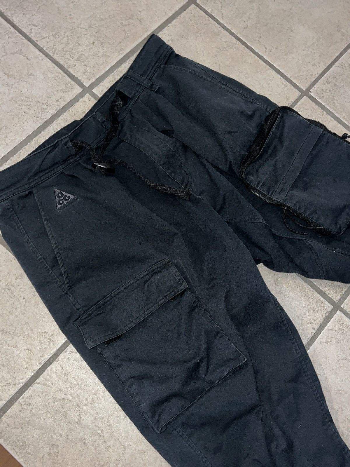 acg woven pants