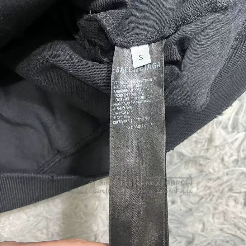Balenciaga Balenciaga Distressed Sweatshirt, Size S Size US S / EU 44-46 / 1 - 3 Thumbnail