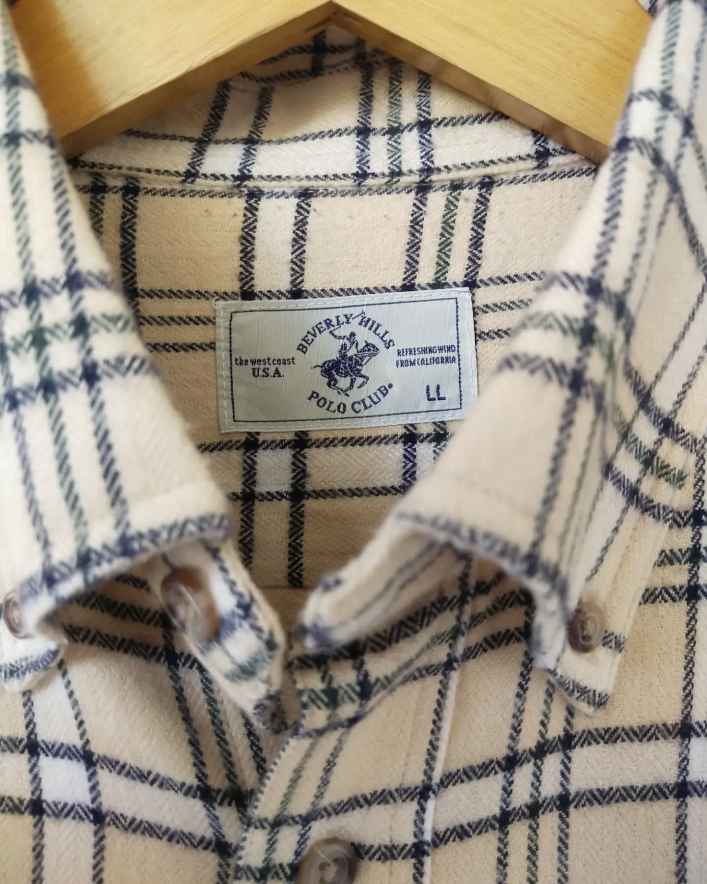 Beverly Hills Polo Club Beverly Hills Polo Club Cream Plaid Flanel Shirt Size US L / EU 52-54 / 3 - 3 Thumbnail