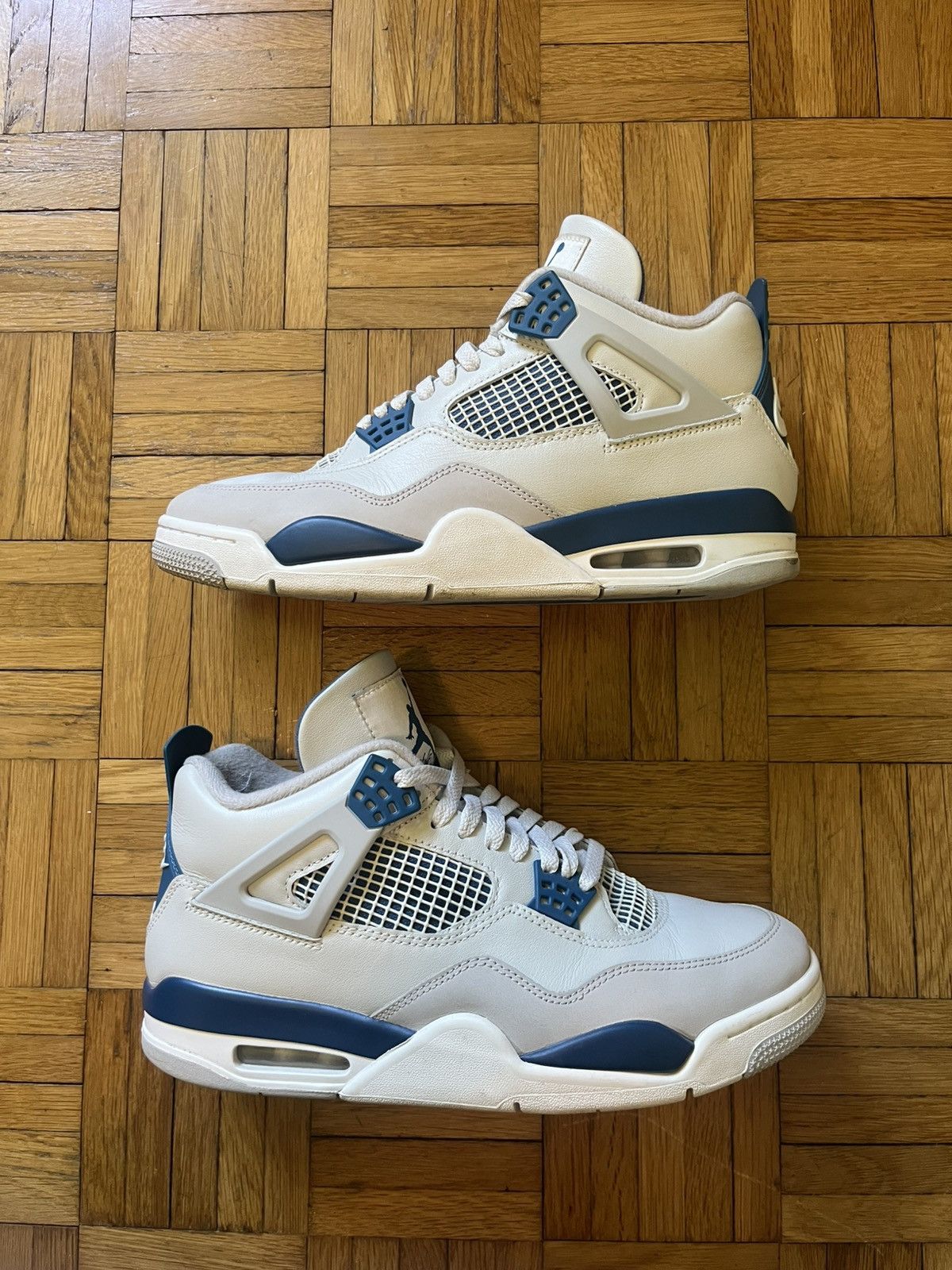 Jordan Brand Jordan 4 Military Blue 2024 Size US 10 / EU 43 - 1 Thumbnail