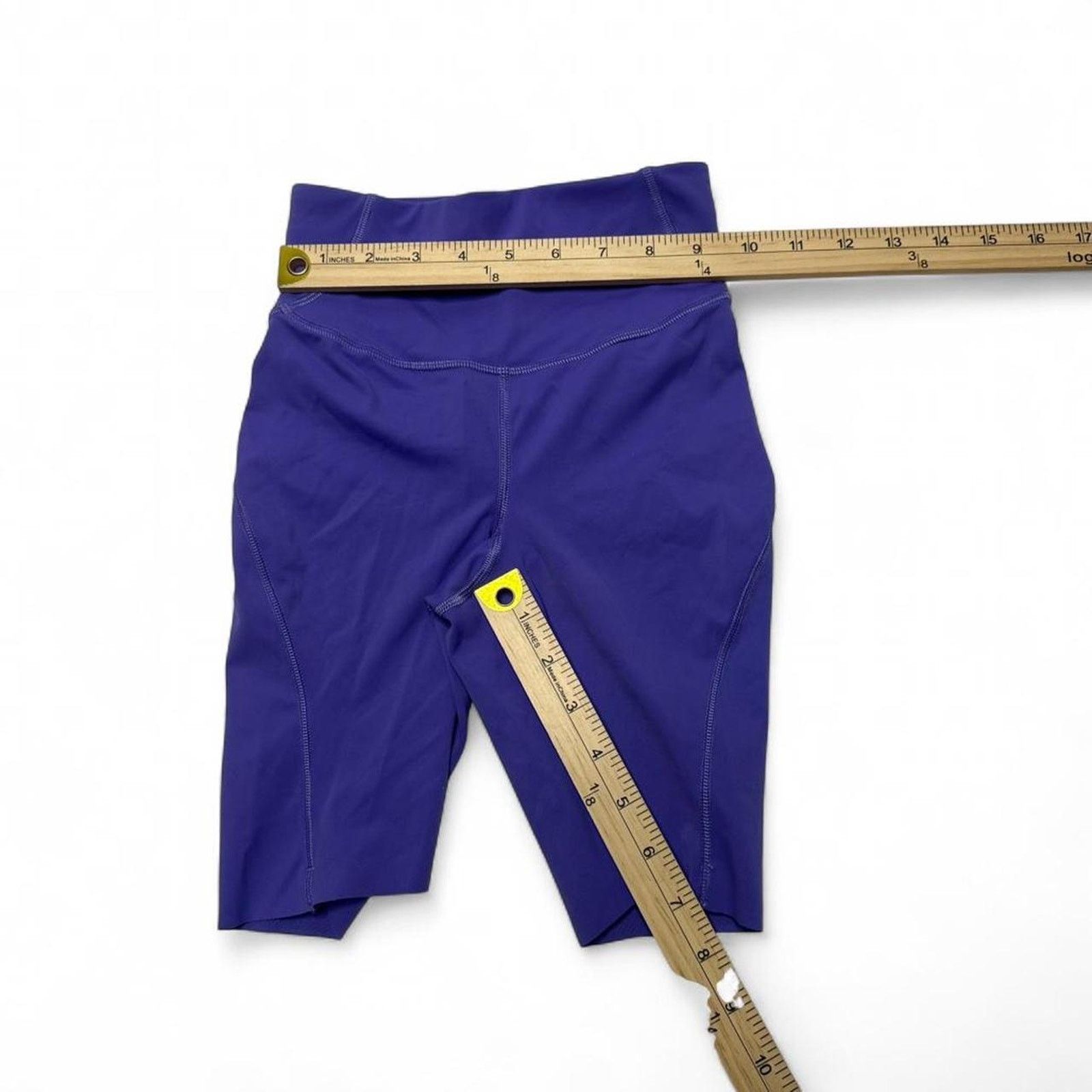Lululemon Lululemon Base HighRise Short In Color Chared Indigo Size 0 Size 25" / US 0 / IT 36 - 3 Thumbnail