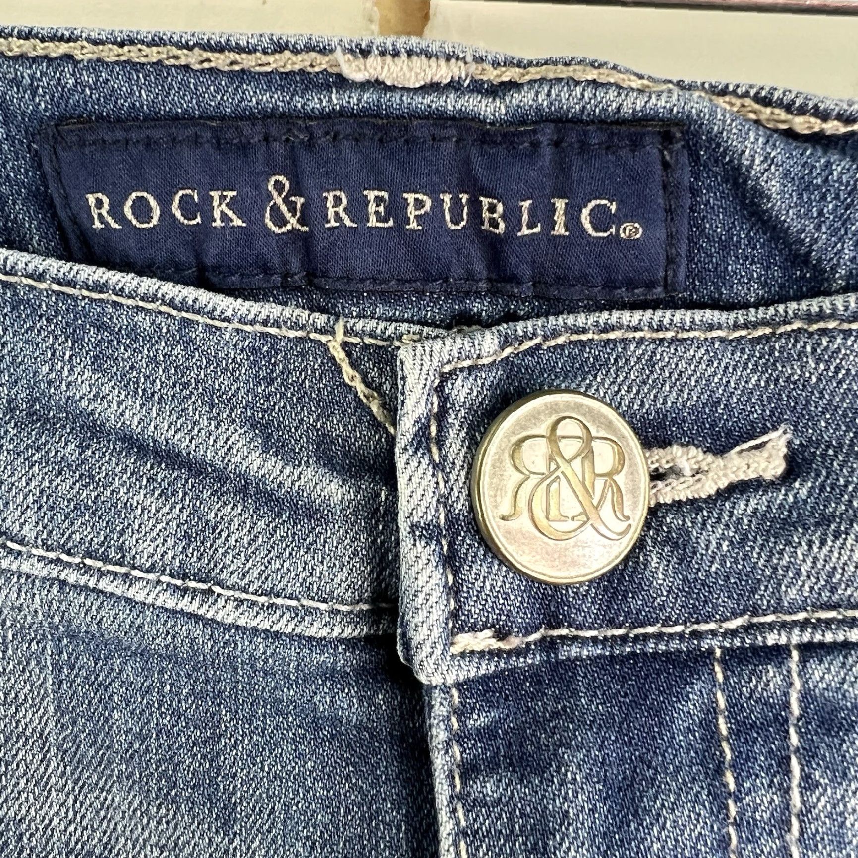Vintage Rock & Republic Denim Jeans Women’s 14 Skinny Mid 35x31 Blue, 5-Pocket, Zipper Closure, Cotton Blend, Embroidered Accents, Size 14 Womens Blue Jeans Size 36" / US 14 / IT 50 - 6 Thumbnail