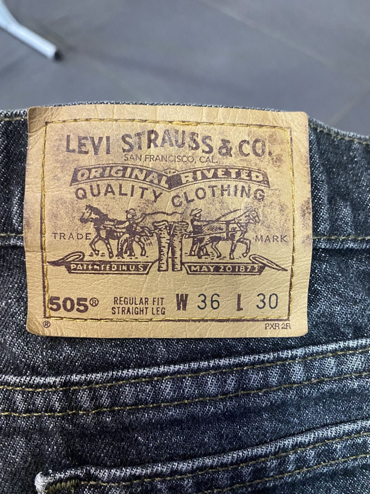 Levi's Vintage Clothing Levis 505 vintage USA 🇺🇸 90s Orange tab Size US 35 - 4 Thumbnail
