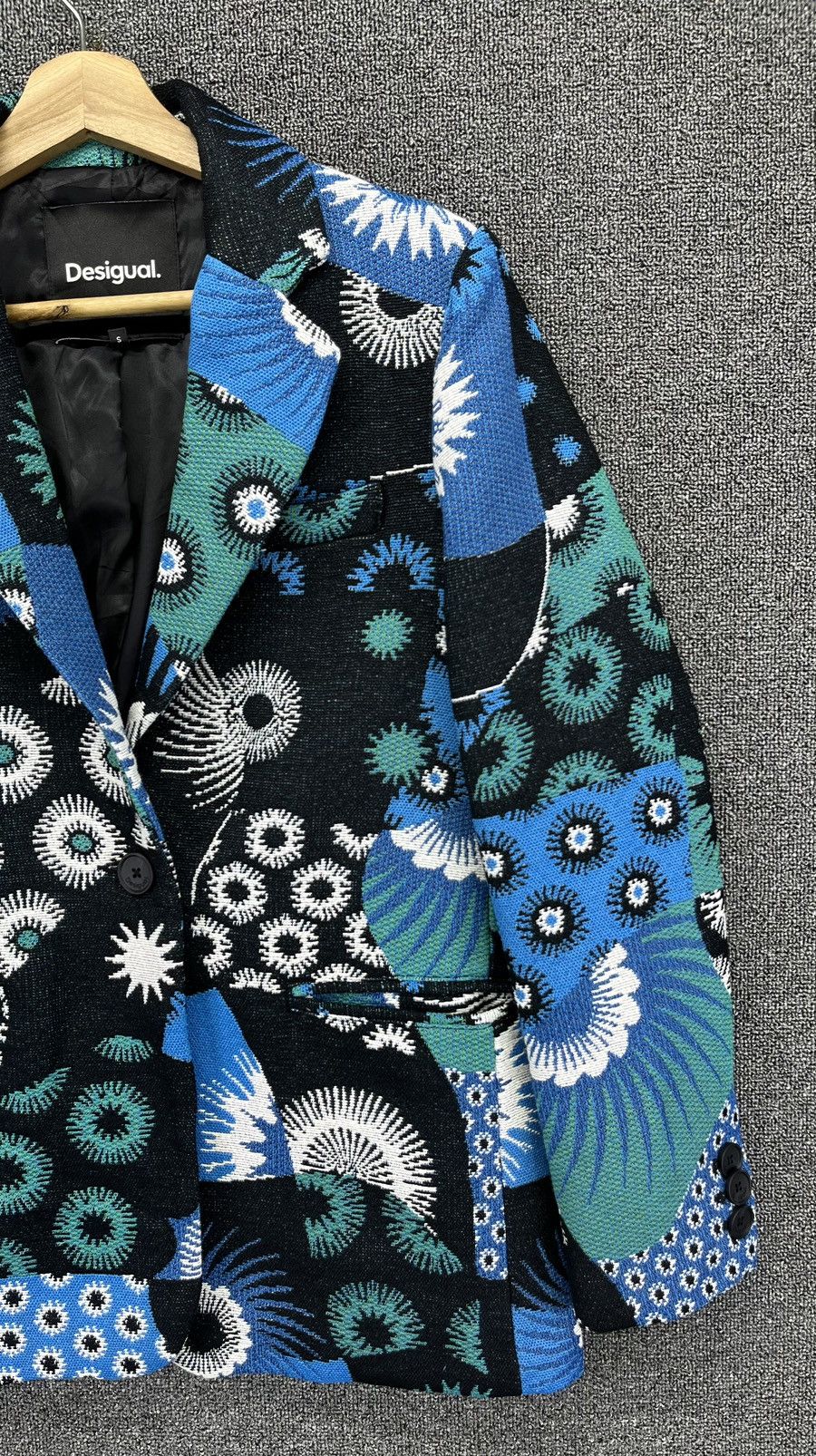 Desigual Vintage Desigual Rare Design Coat Jacket Size US S / EU 44-46 / 1 - 5 Thumbnail
