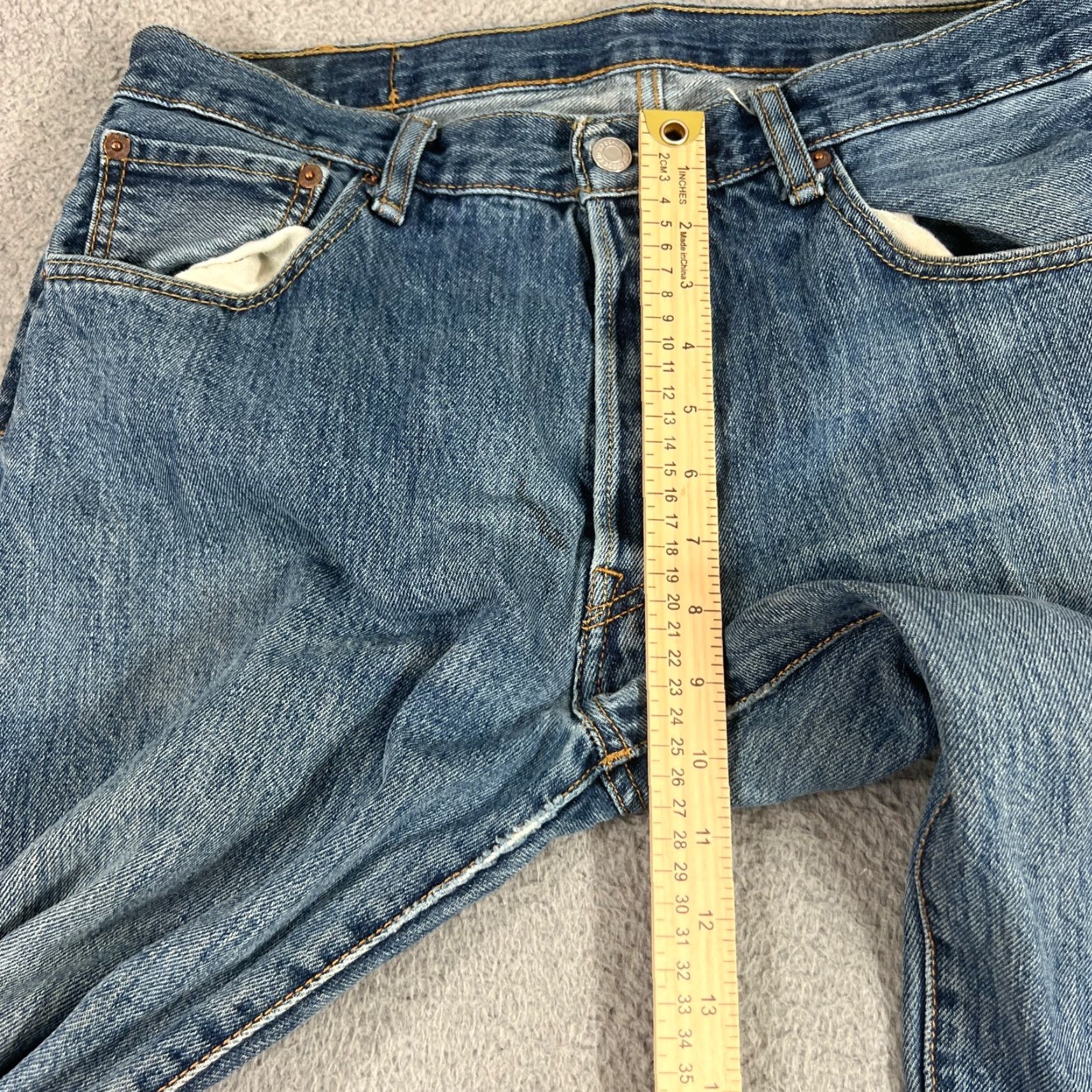 Levi's VINTAGE Levi's 501 Jeans Mens 34x34 Straight Fit Classic Denim Cotton Blue 90s Streetwear Size US 34 / EU 50 - 6 Thumbnail