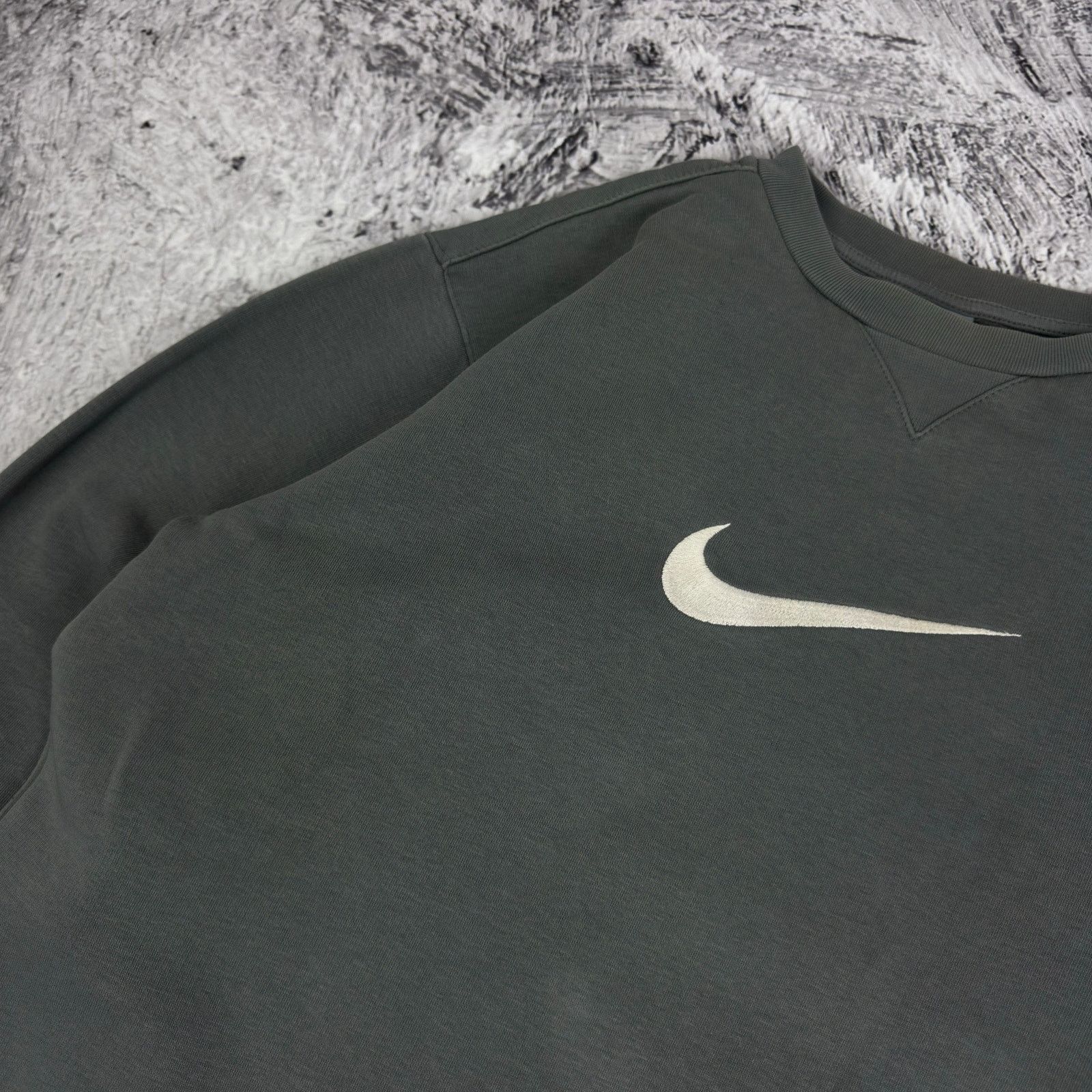 Nike VTG Nike Gray White Swoosh Fleece Lined Pullover Sweatshirt Size US S / EU 44-46 / 1 - 4 Thumbnail
