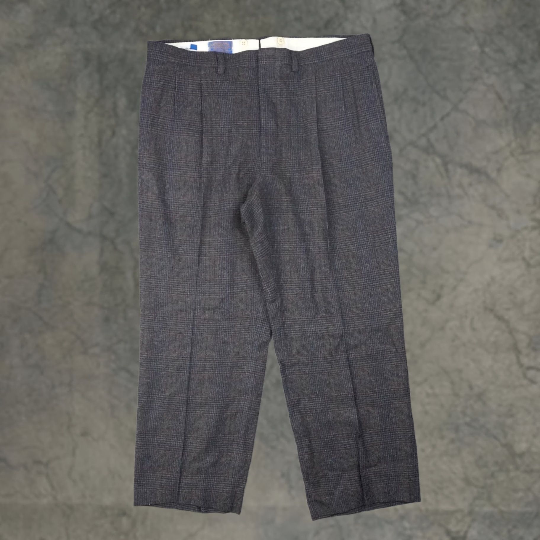 Pendleton VINTAGE Pendleton Wool Pants Mens 40x29 Plaid Gray Pleated Dress Pants USA Made 70s Regular Fit Mens Pants Size US 40 / EU 56 - 1 Thumbnail