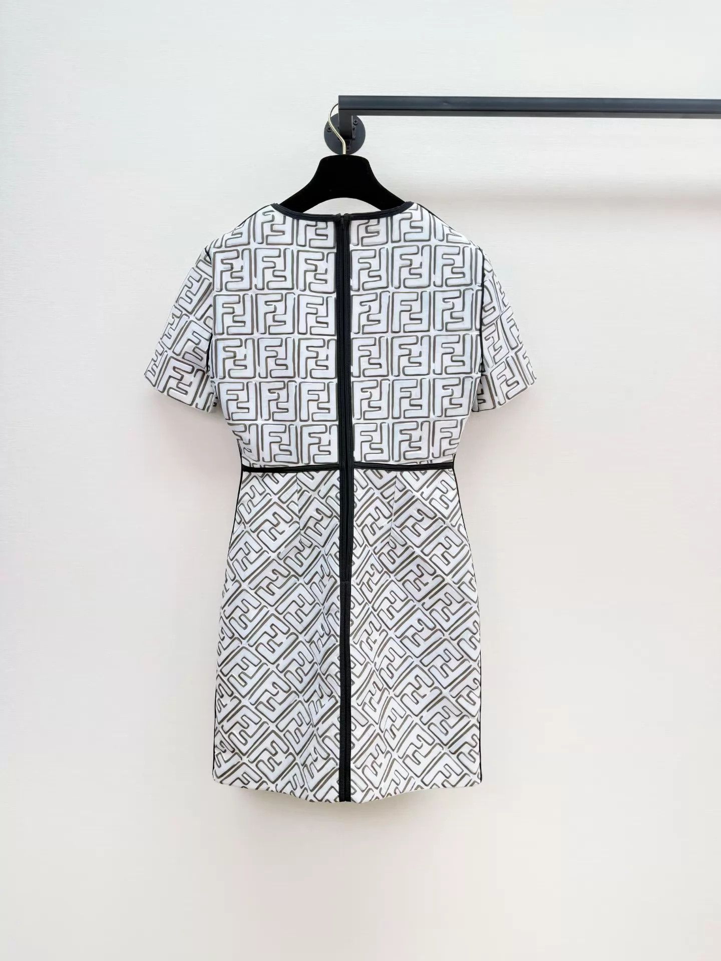 Fendi Fendi FF NWT women's Dress 42 Size M / US 6-8 / IT 42-44 - 4 Thumbnail