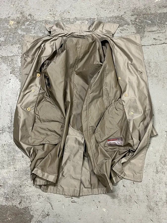 Prada AW2009 Prada Grey Buttoned Classy Trench Coat Size US XS / EU 42 / 0 - 7 Thumbnail