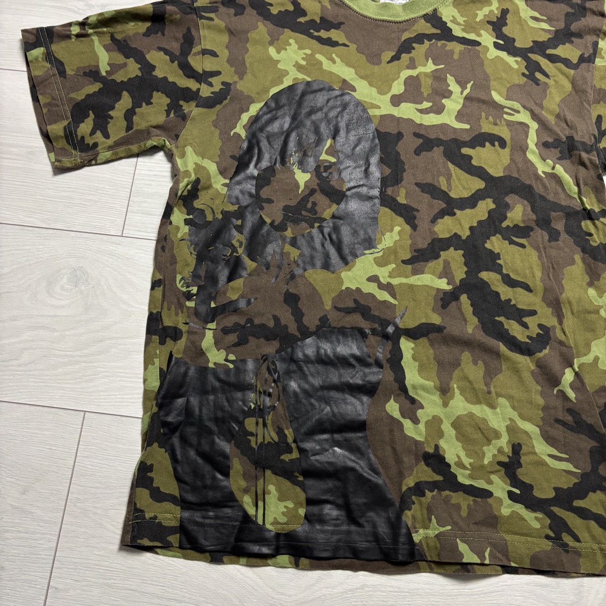Japanese Brand vintage camo y2k girl t-shirt 90s if six was nine opium usa Size US M / EU 48-50 / 2 - 2 Thumbnail