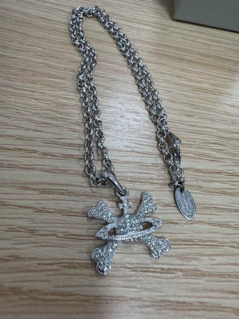 Vivienne Westwood Vivienne Westwood Early medieval skull Saturn full diamond Size ONE SIZE - 1 Thumbnail