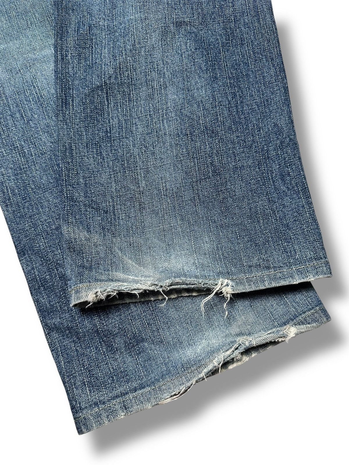 Uniqlo Uniqlo Vintage Distressed With Patches & Baggy Loose Faded Size US 33 - 13 Thumbnail