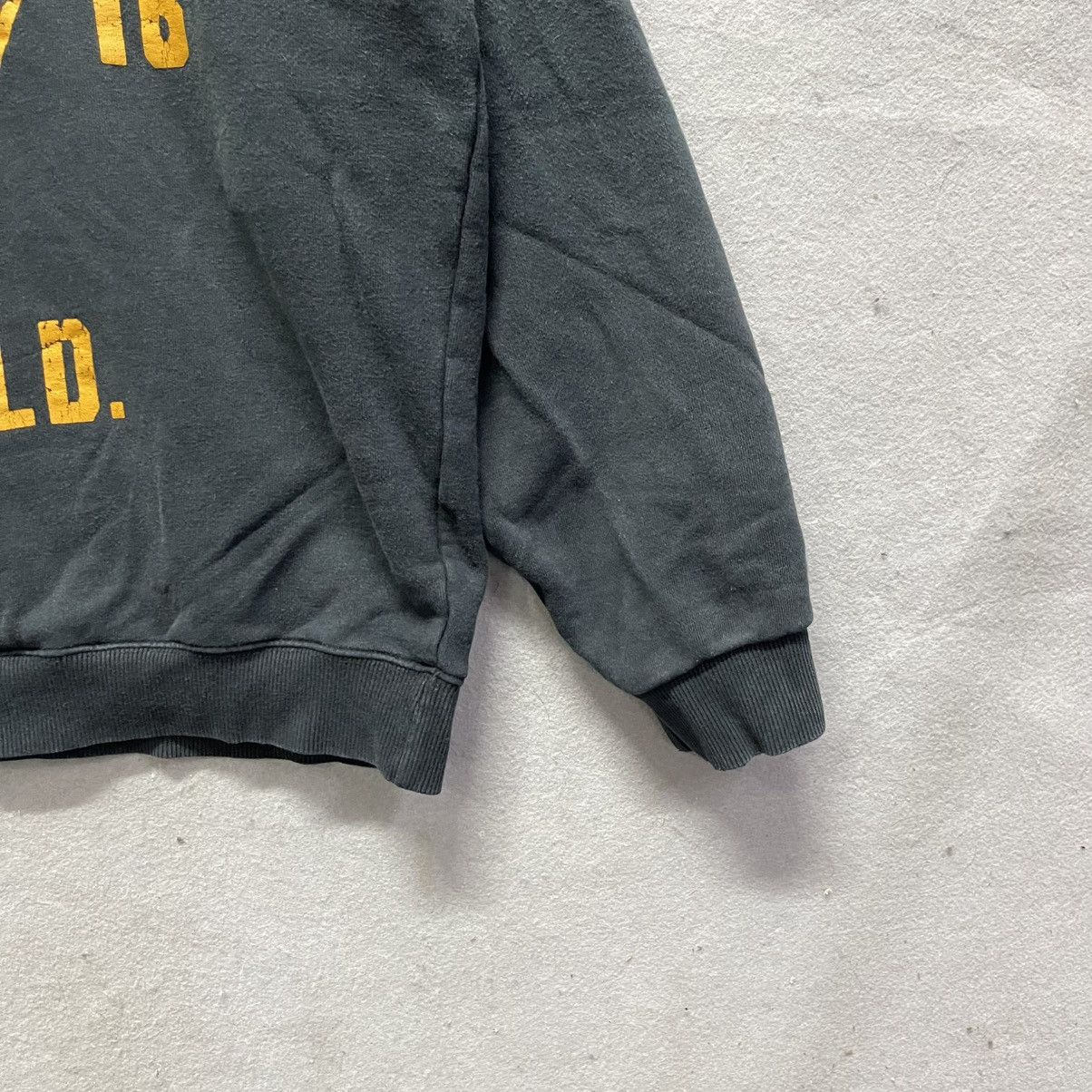 Universal Studios Vintage Universal Studios “Air Force Base Snoopy” Sweatshirt Size US M / EU 48-50 / 2 - 4 Thumbnail