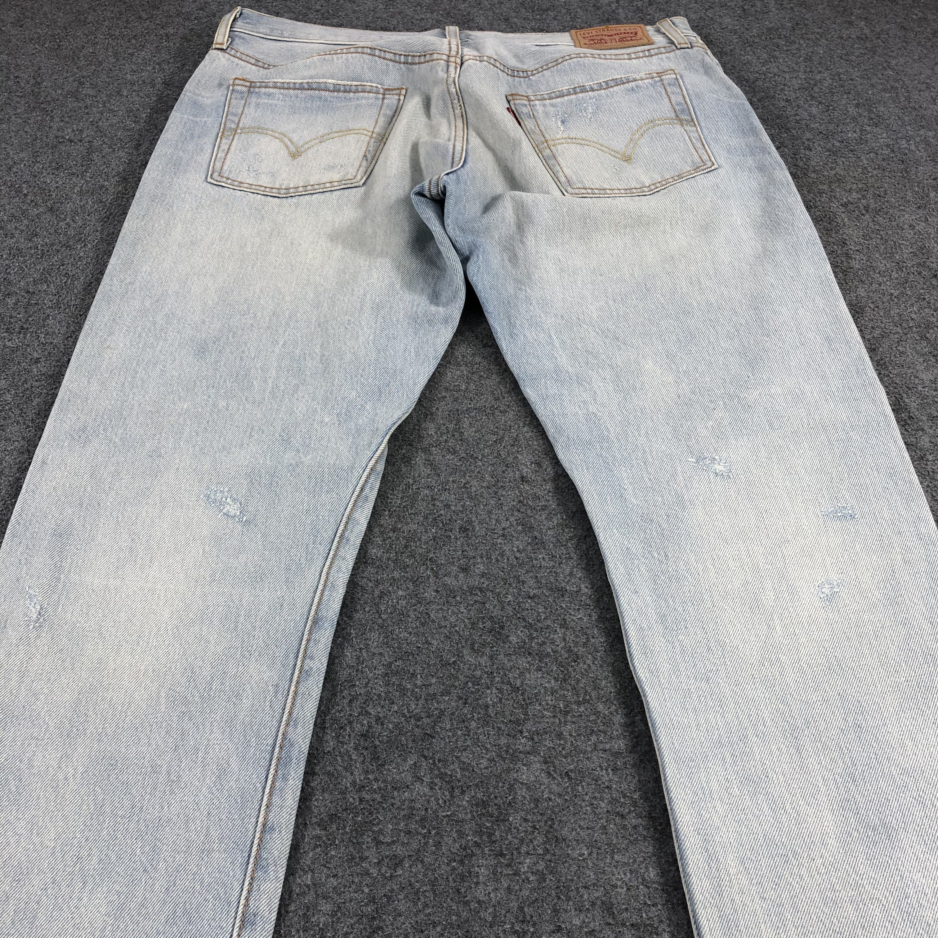 Levi's Vintage Light Wash Levis 501 Jeans-JM1354 Size US 35 - 4 Thumbnail