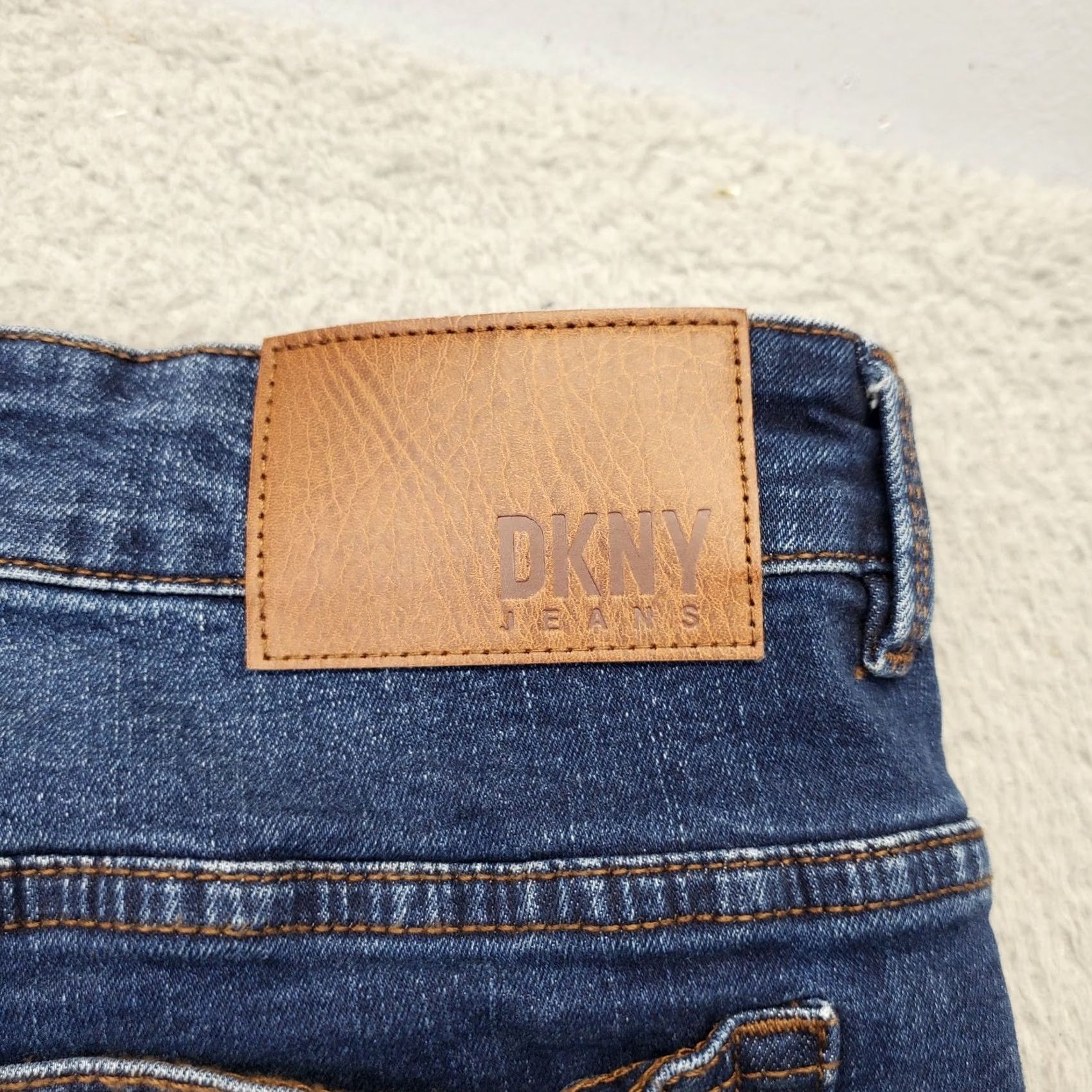 DKNY DKNY Mens Jeans 34 Straight Denim Blue Stretch Comfort 5-Pocket Regular Inseam 30.75" Whiskered Faded Boho Vintage: No Size US 34 / EU 50 - 7 Thumbnail