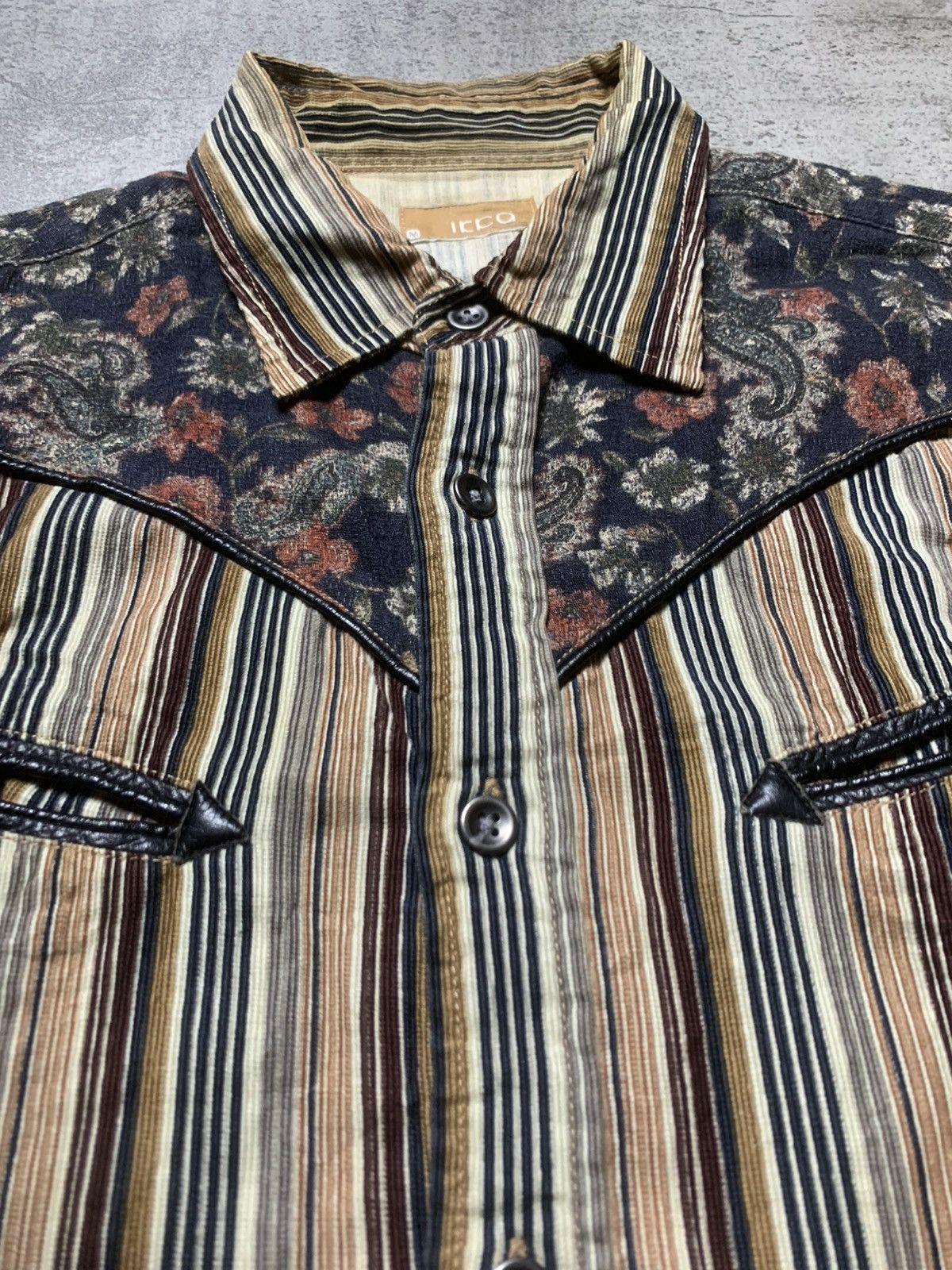 Japanese Brand 90s Japanese Ikka Striped Corduroy Western Shirt Size US L / EU 52-54 / 3 - 3 Thumbnail