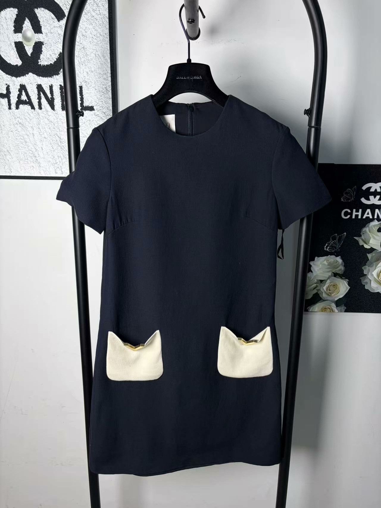 Valentino Valentino White T-Shirt M Women Size M / US 6-8 / IT 42-44 - 1 Thumbnail