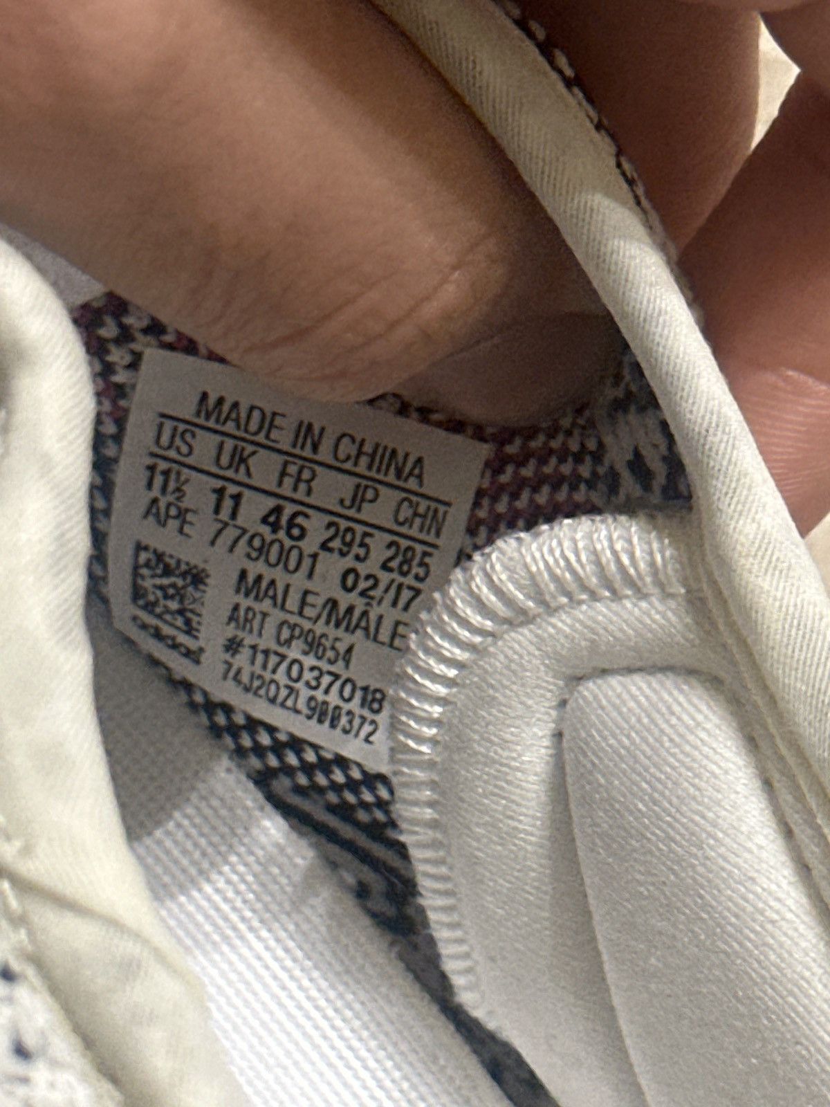 Adidas Adidas Yeezy Boost 350 V2 Zebras Size US 11.5 / EU 44-45 - 6 Thumbnail