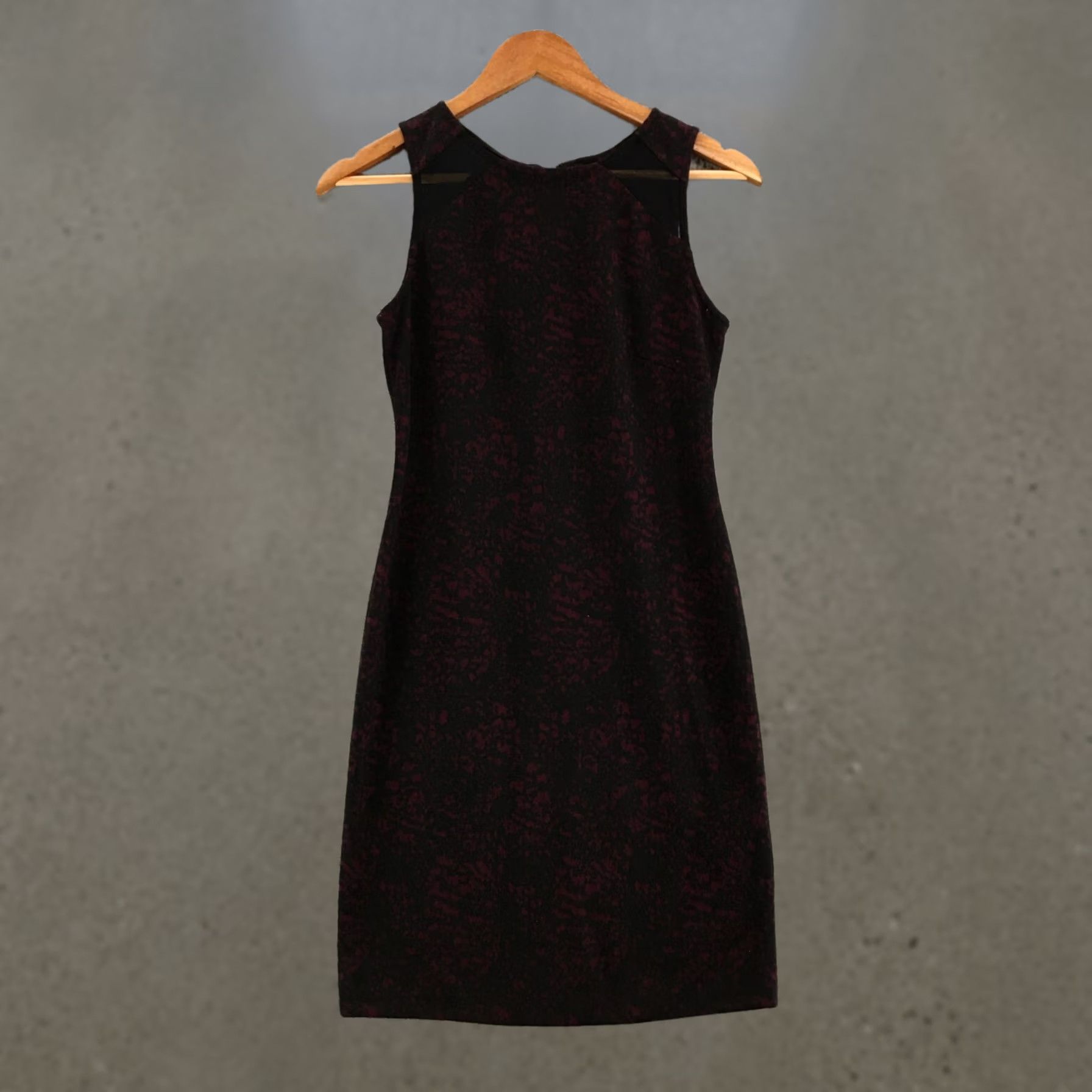 Banana Republic Banana Republic Sleeveless Tank Dress Womens 2 Purple Viscose Blend Round Neck Back Zip Size XS / US 0-2 / IT 36-38 - 1 Thumbnail