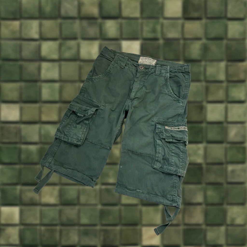 Alpha Industries VINTAGE Alpha Industries Men's Bermuda Shorts Cargo Green 30 Size US 29 - 1 Thumbnail