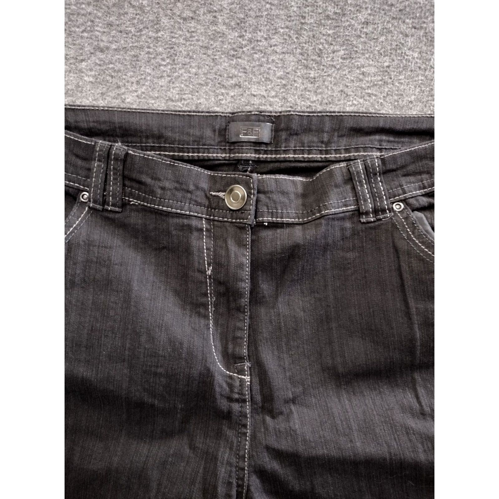 Vintage F&F Jeans Women's 18 Black Dark Wash Mid Rise Capri Jeans Size 40" / US 18 - 3 Thumbnail