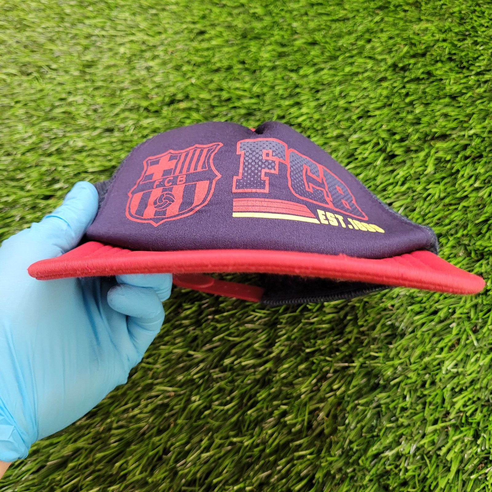 Vintage Official FC Barcelona FCB Trucker Hat Snapback Boys Youth Sz Size ONE SIZE - 5 Thumbnail