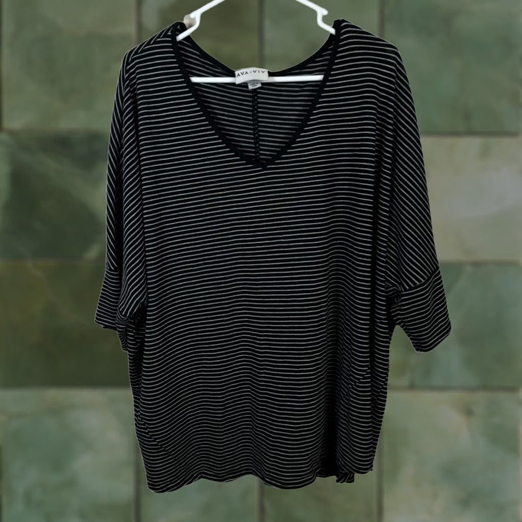 Vintage Ava & Viv Blouse Shirt 4X Black Striped V-Neck Knit Long Sleeve Plus Size Womens Top - Regular Fit - Machine Washable - All Seasons - Bohemian Classic Size XXL / US 16-18 / IT 52-54 - 1 Thumbnail