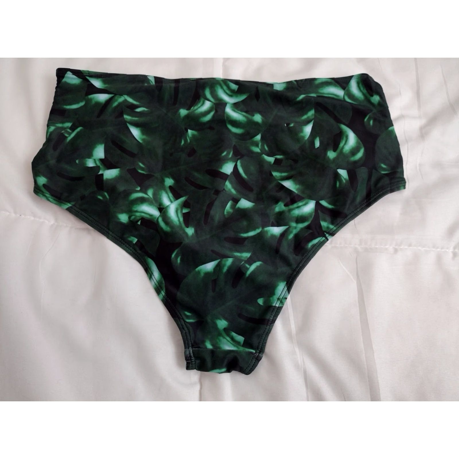 Swims Unbranded Green Black Leaf Print Swim Bikini Bottom L Shape Women's Size 36" / US 14 / IT 50 - 2 Thumbnail