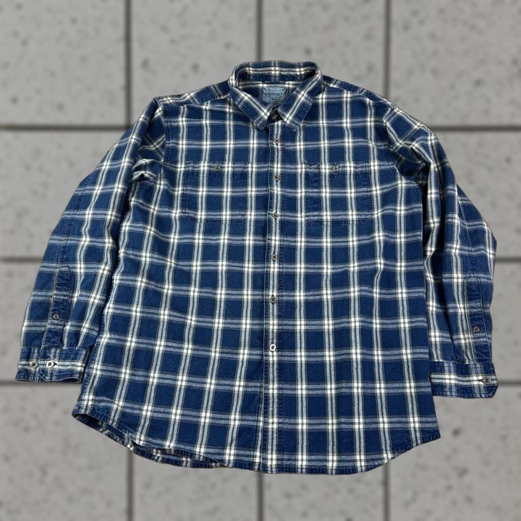 Vintage L.L. Bean Shirt Plaid Blue Button-Up Long Sleeve Size L Regular Cotton Mens Men Size US L / EU 52-54 / 3 - 1 Thumbnail
