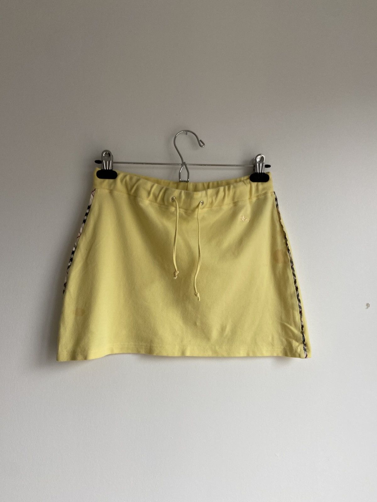 Burberry Burberry Mini Skirt Size 26" / US 2 / IT 38 - 1 Thumbnail