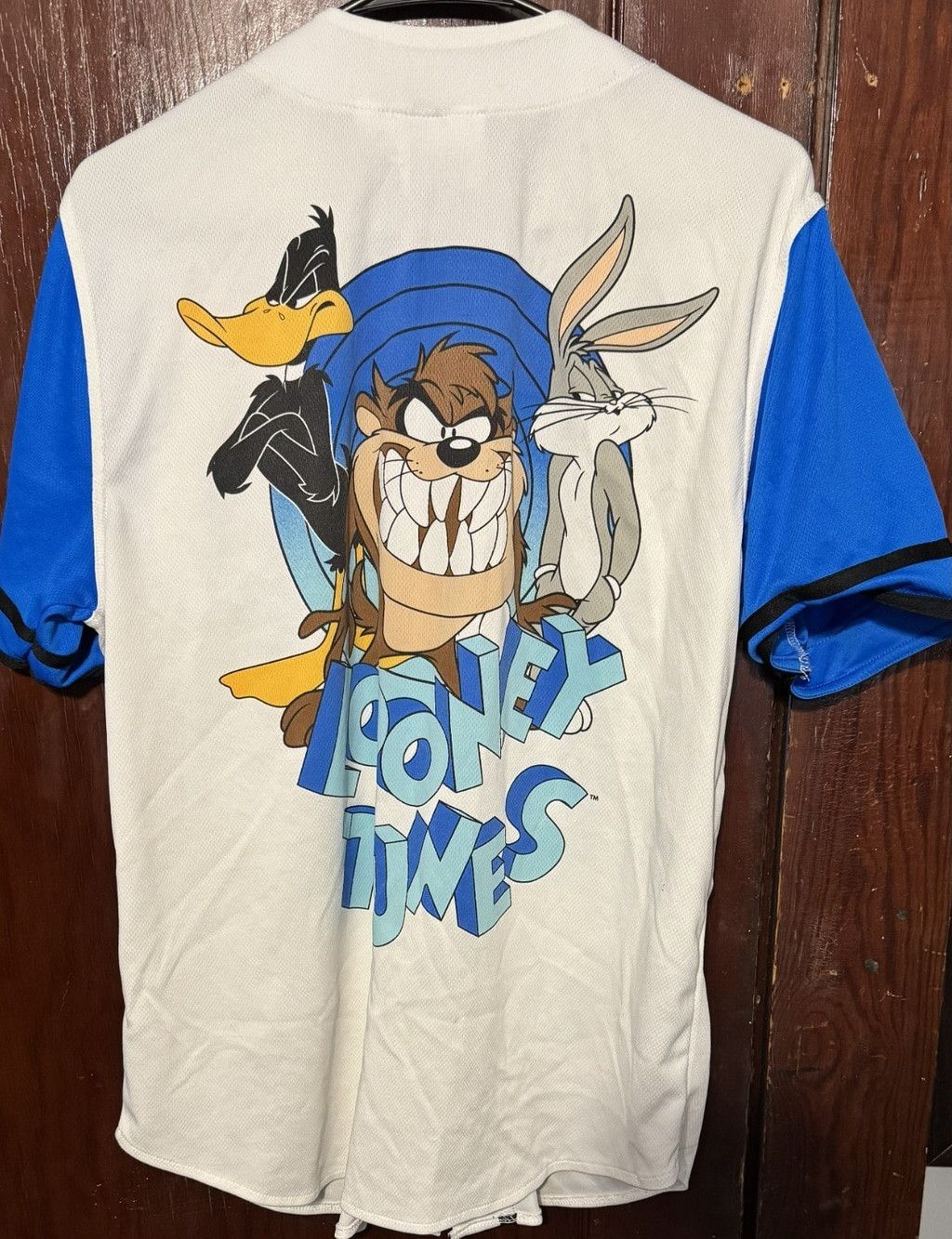 The Unbranded Brand Looney Tunes Men's Size M White Button Up Baseball Jersey Size US M / EU 48-50 / 2 - 2 Thumbnail