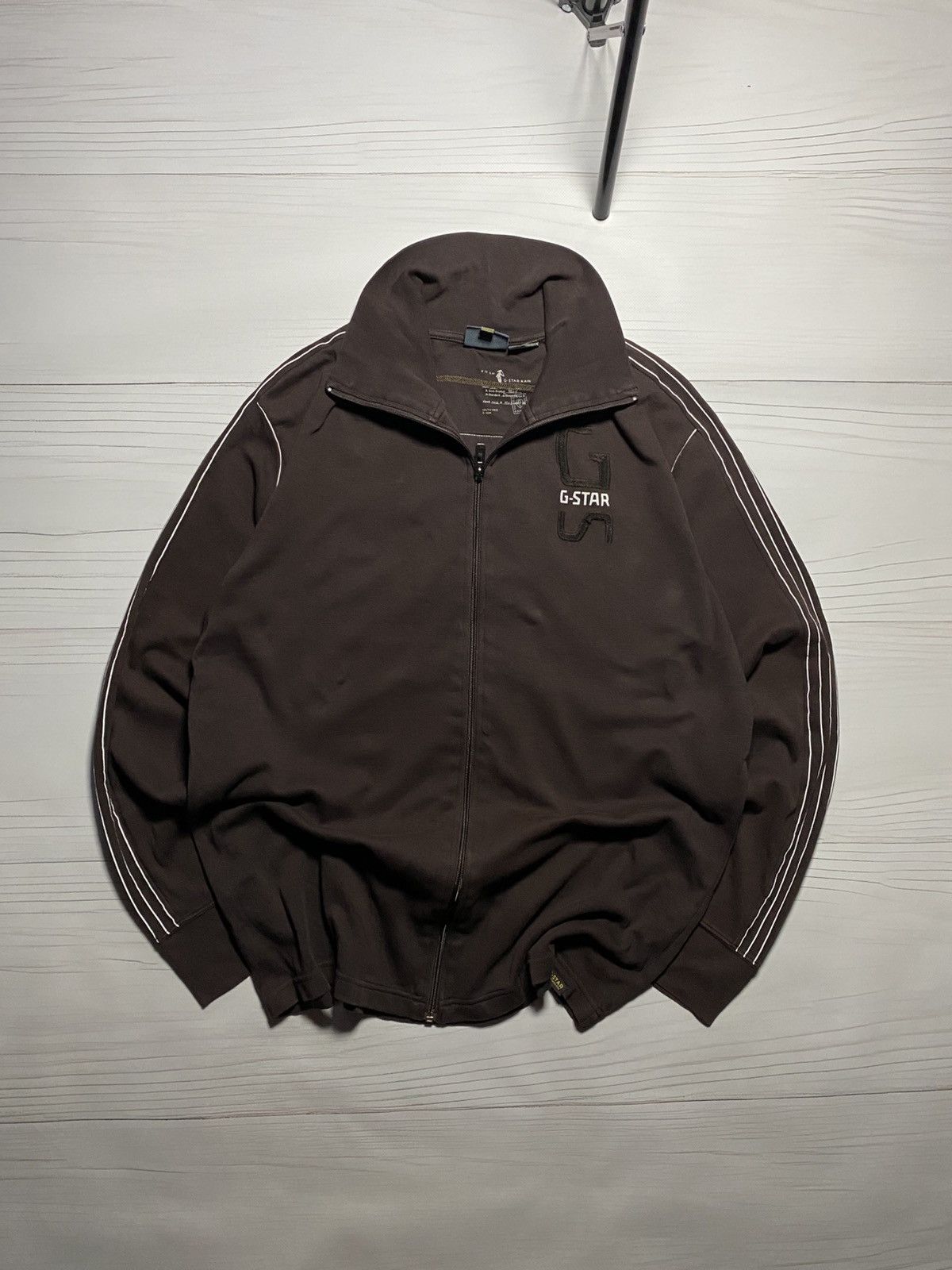 G-Star × Japanese Brand × Vintage Vintage G Star Raw Faded Brown Y2k Japanes Zip Sweatshirt Size US XL / EU 56 / 4 - 2 Thumbnail
