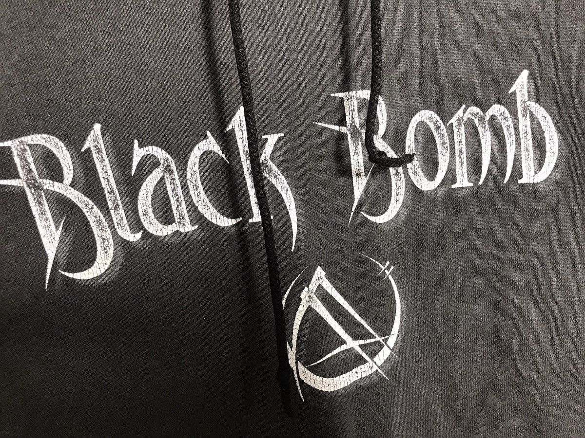 Fruit Of The Loom Black Bomb A France Rock Metal Black Vintage Hoodie Mens Size US XL / EU 56 / 4 - 2 Thumbnail