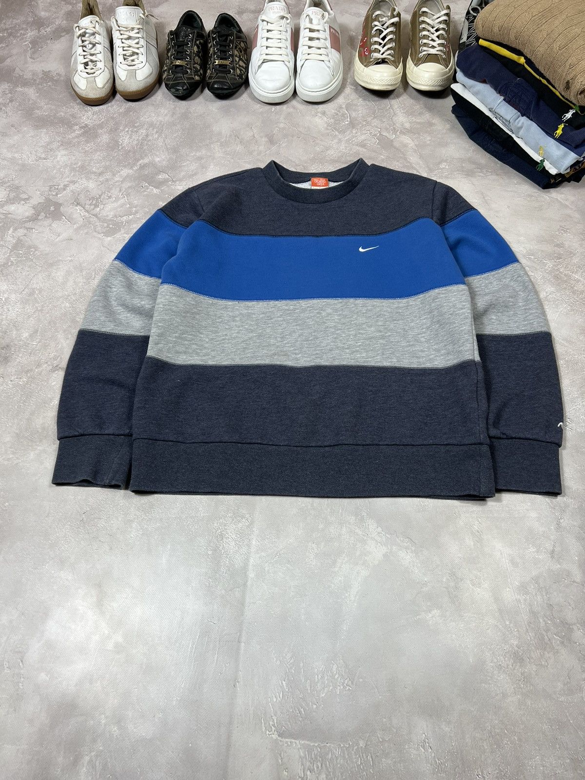 Vintage Vintage Nike Y2k Baggy Sweatshirt Size US L / EU 52-54 / 3 - 2 Thumbnail