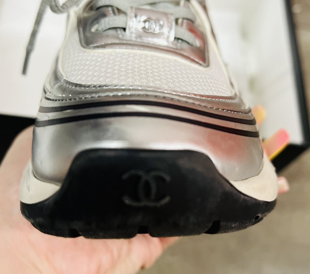 Chanel Chanel CC Logo Laminate Silver White Sneakers 40 Cruise 23 Size US 9 / IT 39 - 8 Thumbnail