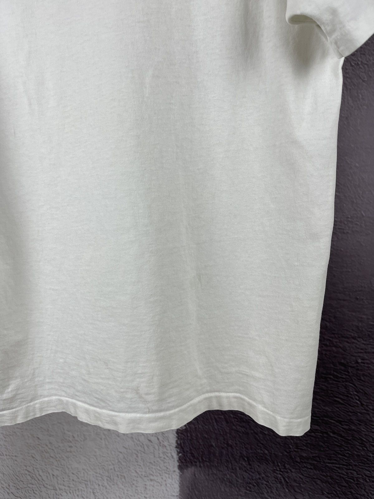 Japanese Brand 90’s Estée Lauder “Red Hot and Blue!” Tee shirt used Size US L / EU 52-54 / 3 - 20 Thumbnail