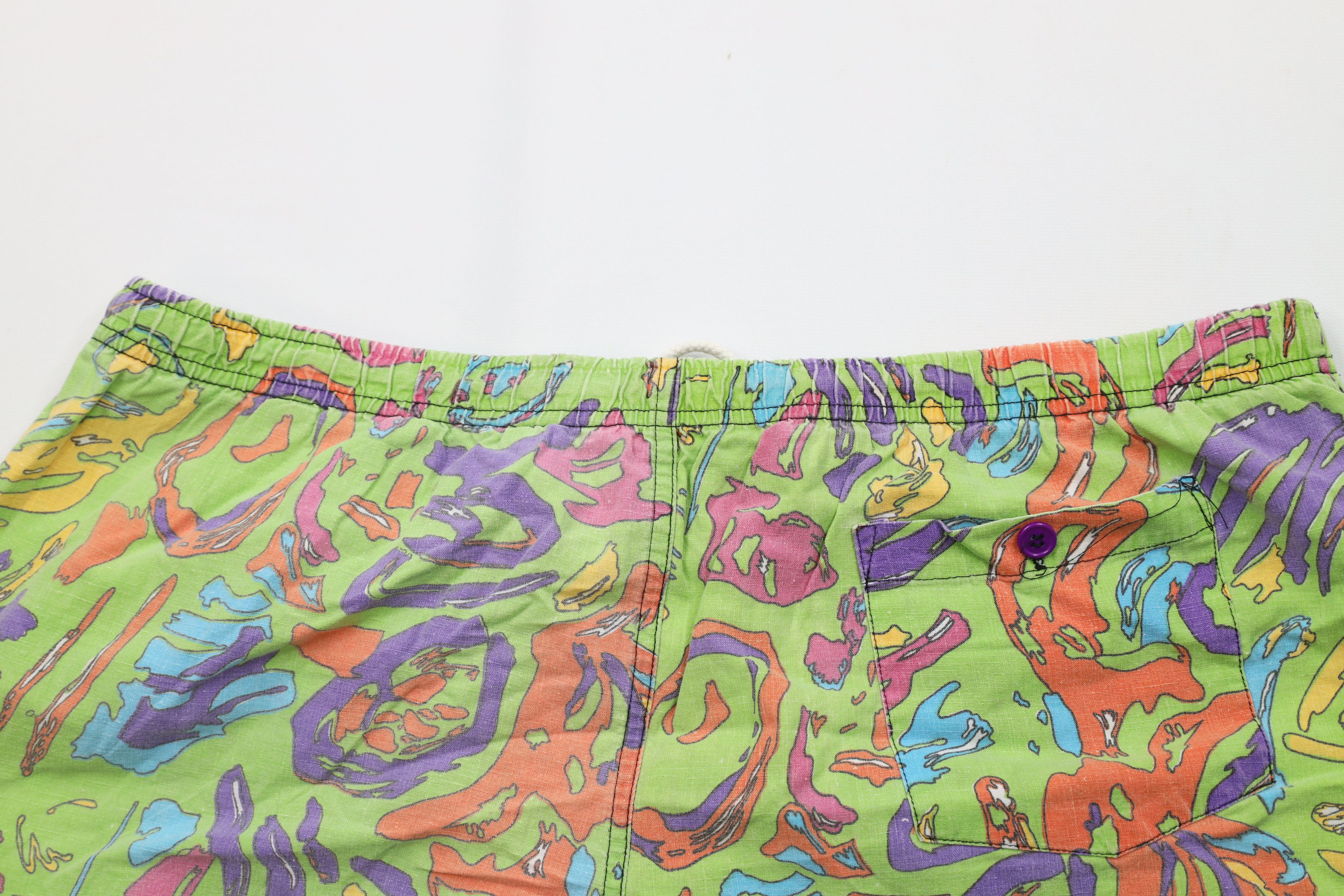 Vintage Vintage 90s Streetwear Abstract Lined Shorts Swim Trunks Size US 36 / EU 52 - 10 Thumbnail