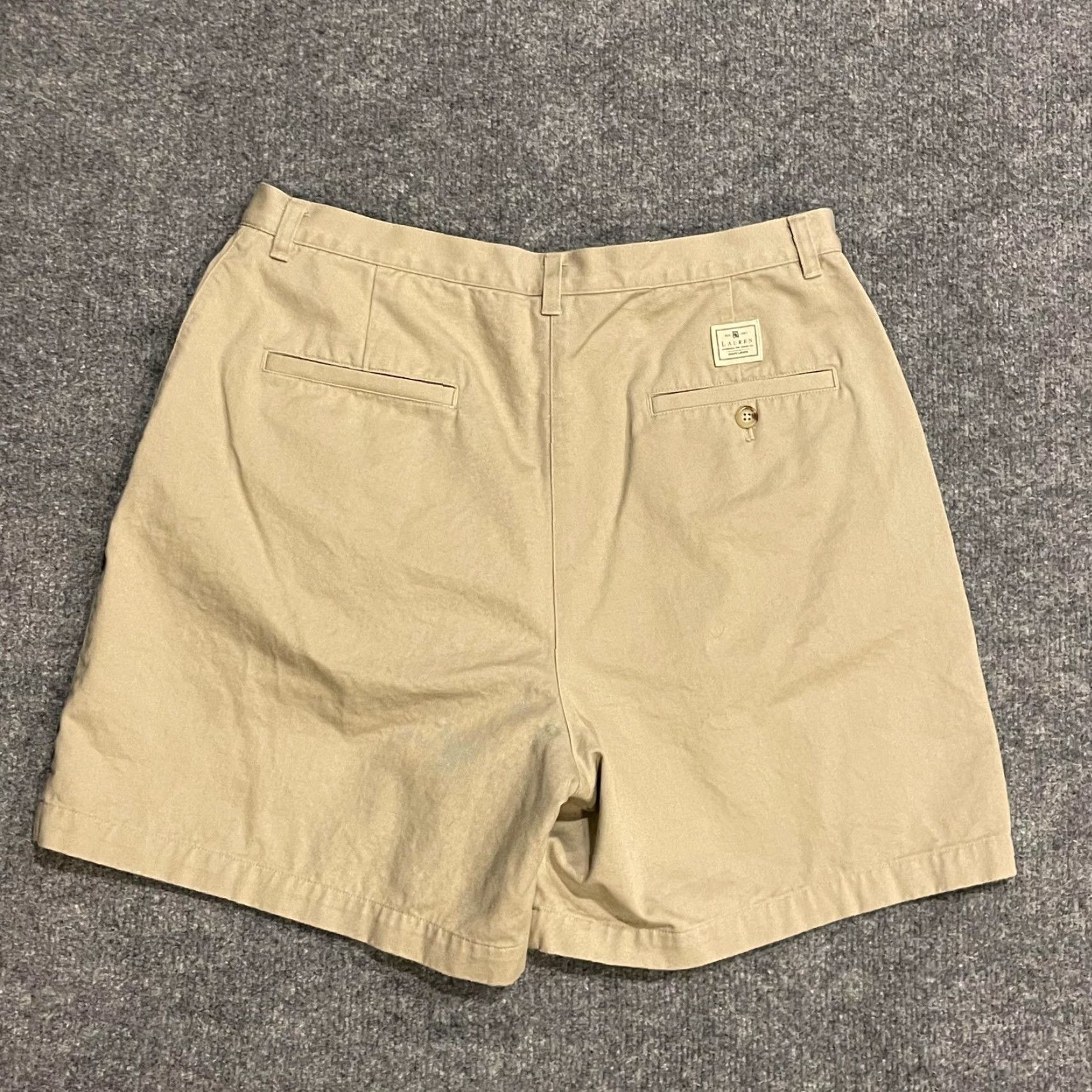 Ralph Lauren Lauren Ralph Lauren Shorts Womens 12 Beige Pleated Cotton Twill Casual Chino Size 34" / US 12 / IT 48 - 2 Thumbnail