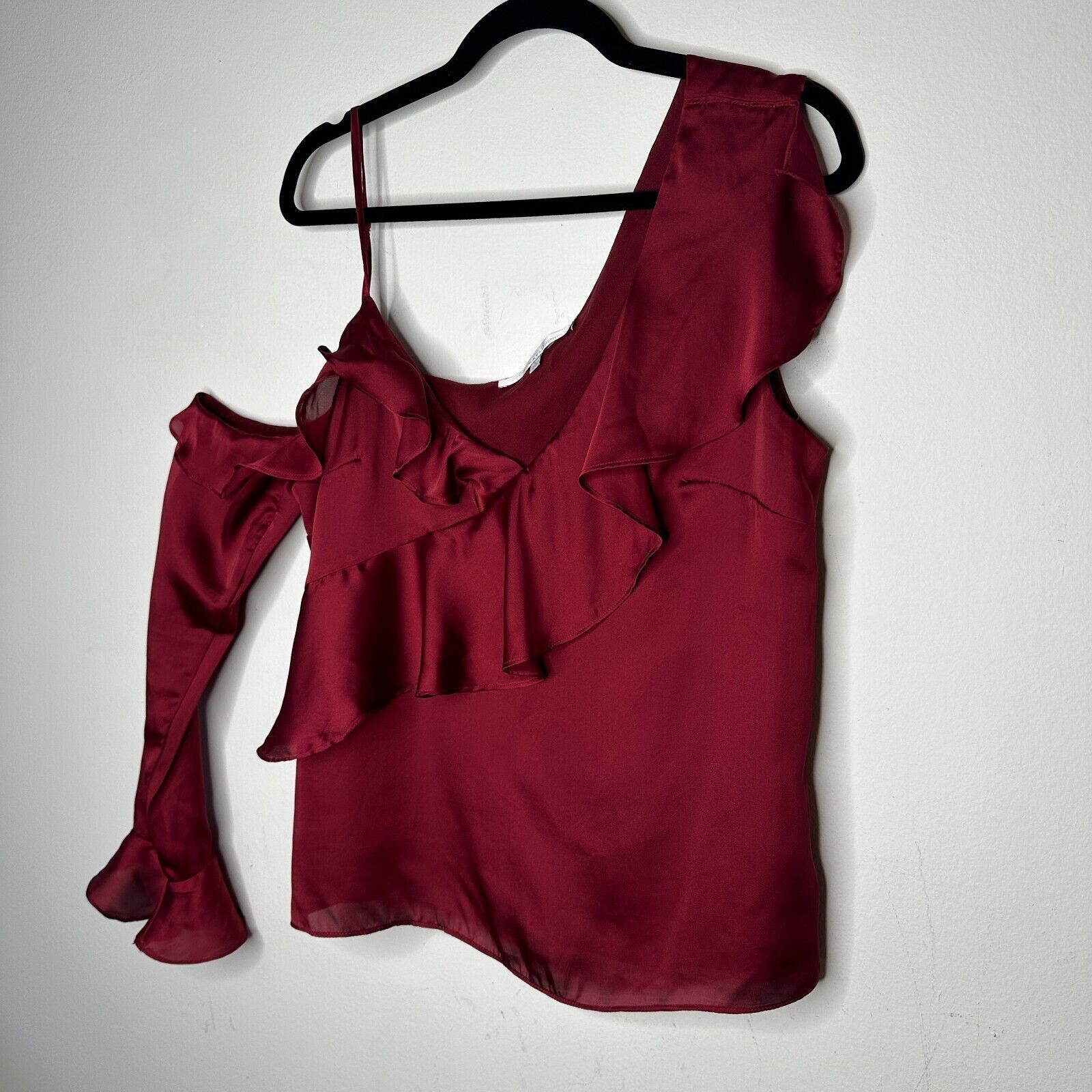 Other Revolve Lovers + Friends Red Ruffled One-Sleeve Blouse L Size L / US 10 / IT 46 - 2 Thumbnail