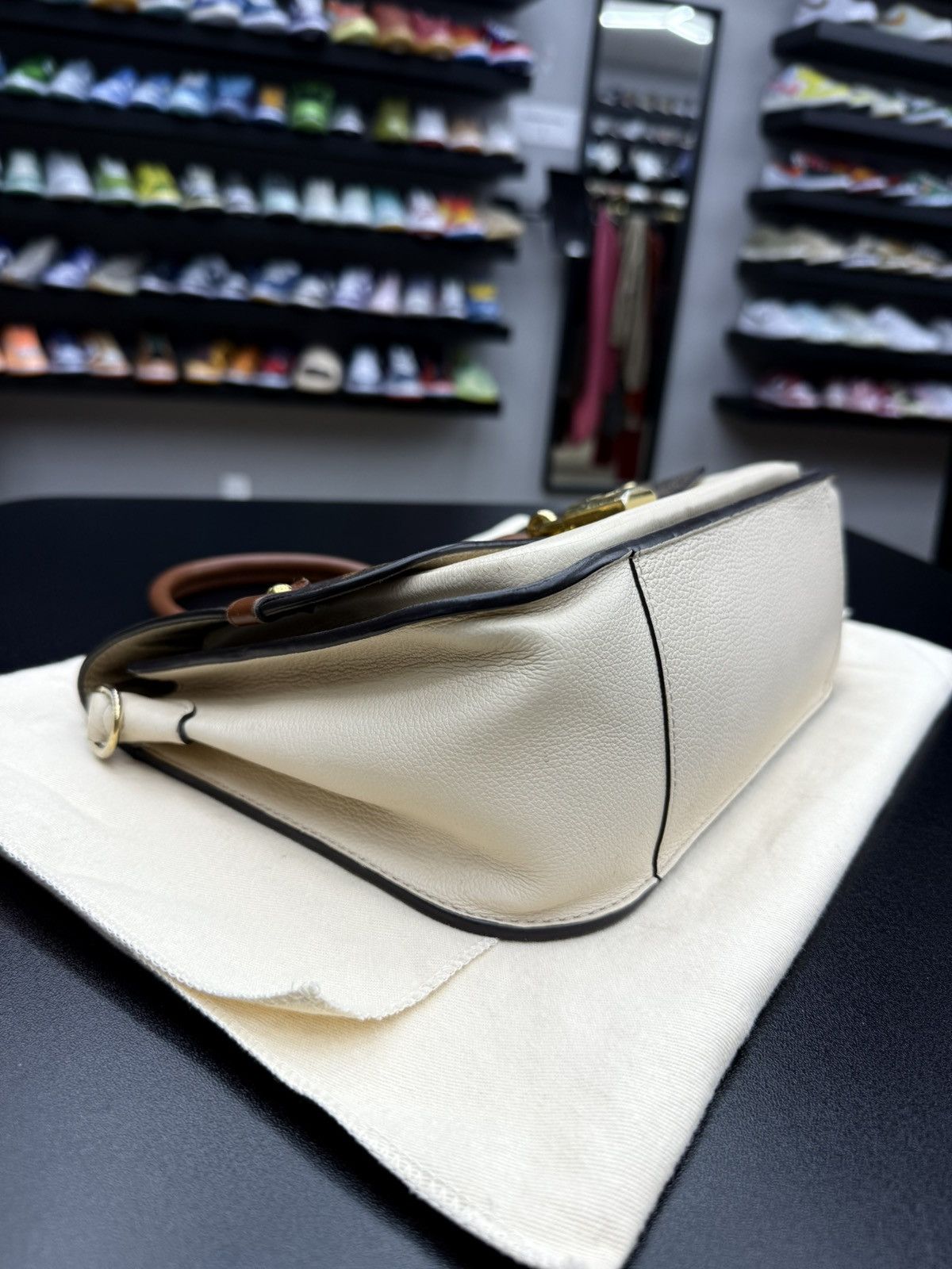 Louis Vuitton AUTHENTIC Louis Vuitton Vaugirard Handbag Brown Monogram Size ONE SIZE - 8 Thumbnail