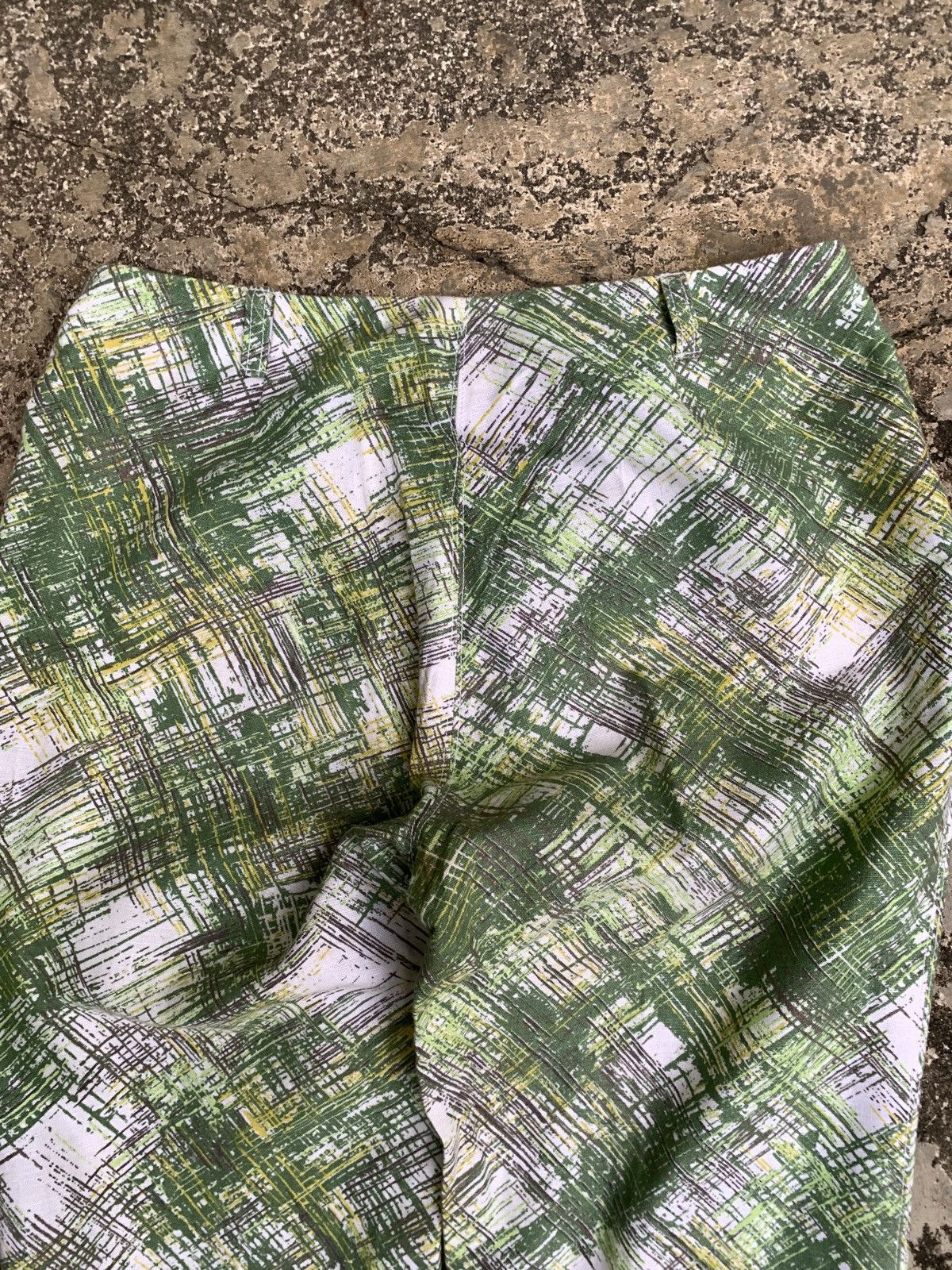 MAX&Co. Max&Co Italy Active Green Scratch Art Bootcut Stretchy Pants Size 28" / US 6 / IT 42 - 7 Thumbnail